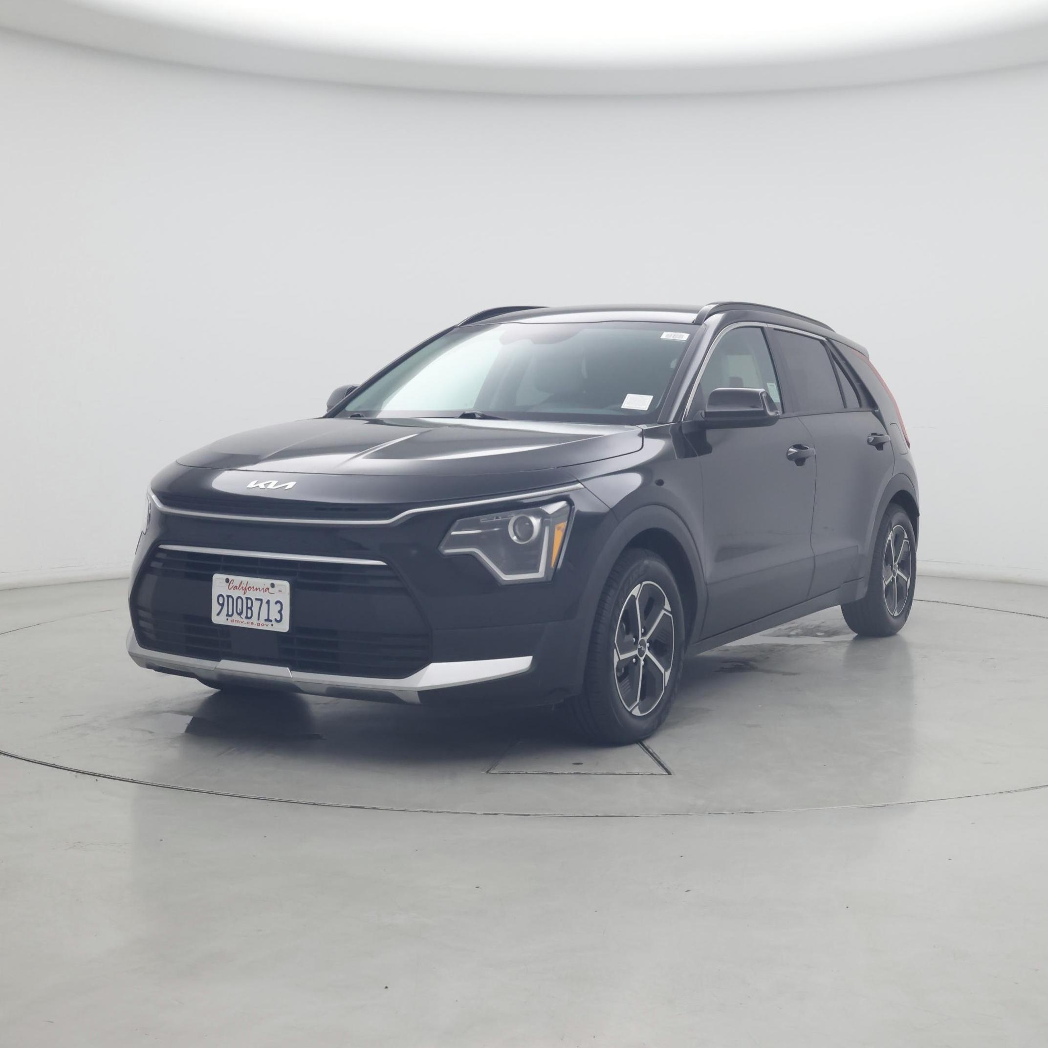 Thumbnail: 2023 Kia Niro - 4