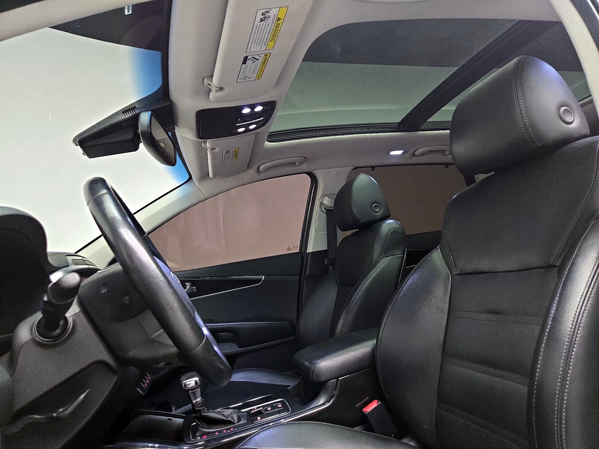 Thumbnail: 2019 Kia Sorento - 19