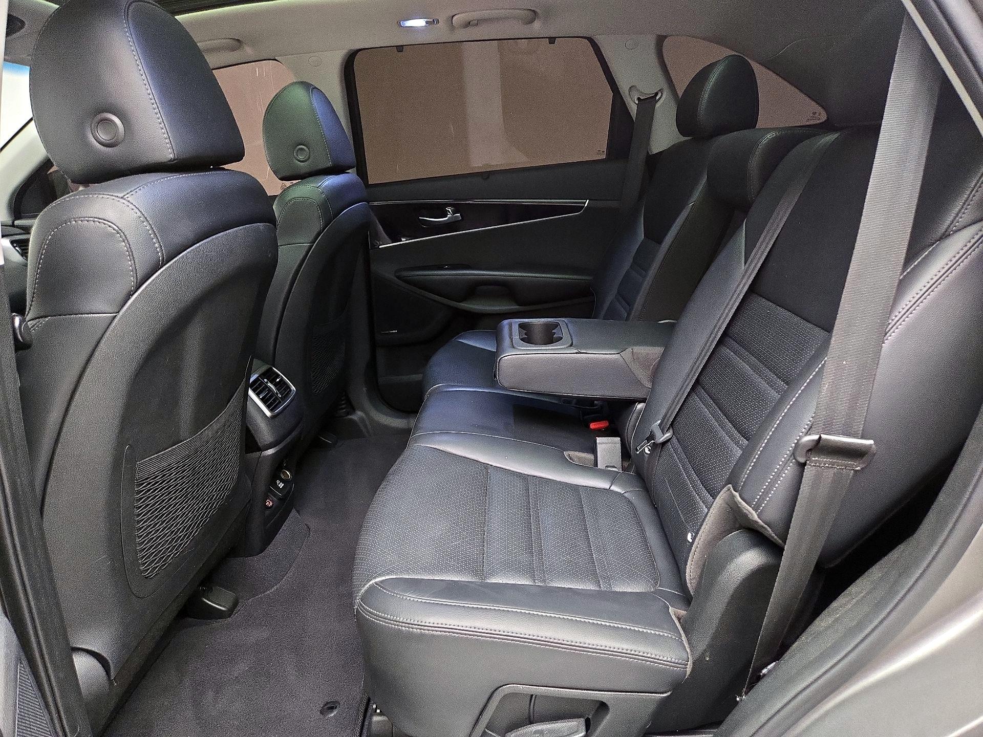 Thumbnail: 2019 Kia Sorento - 20