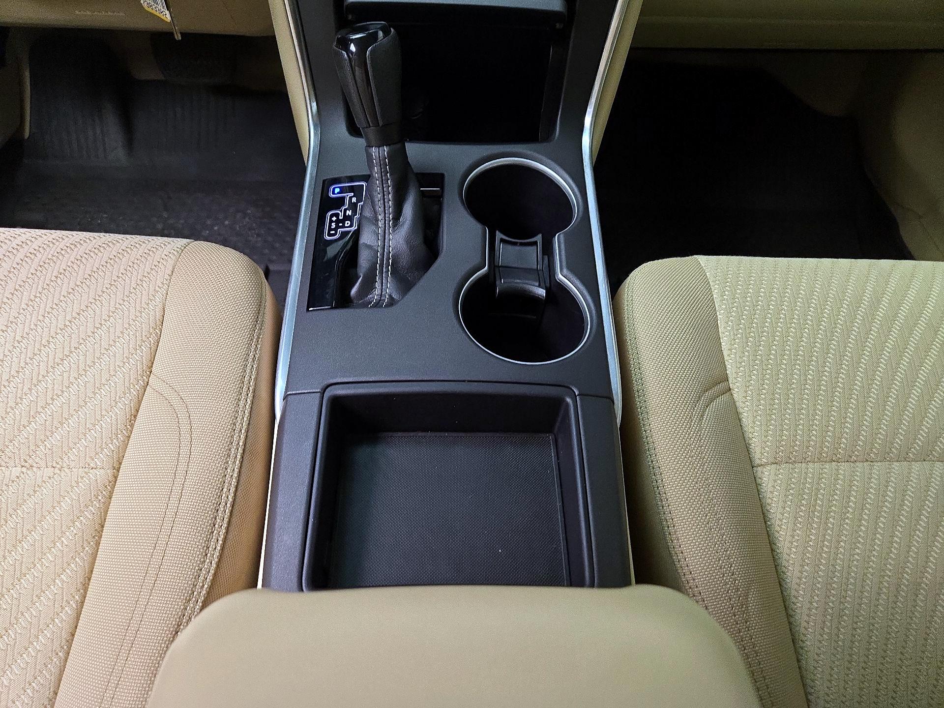 Thumbnail: 2017 Toyota Camry - 17