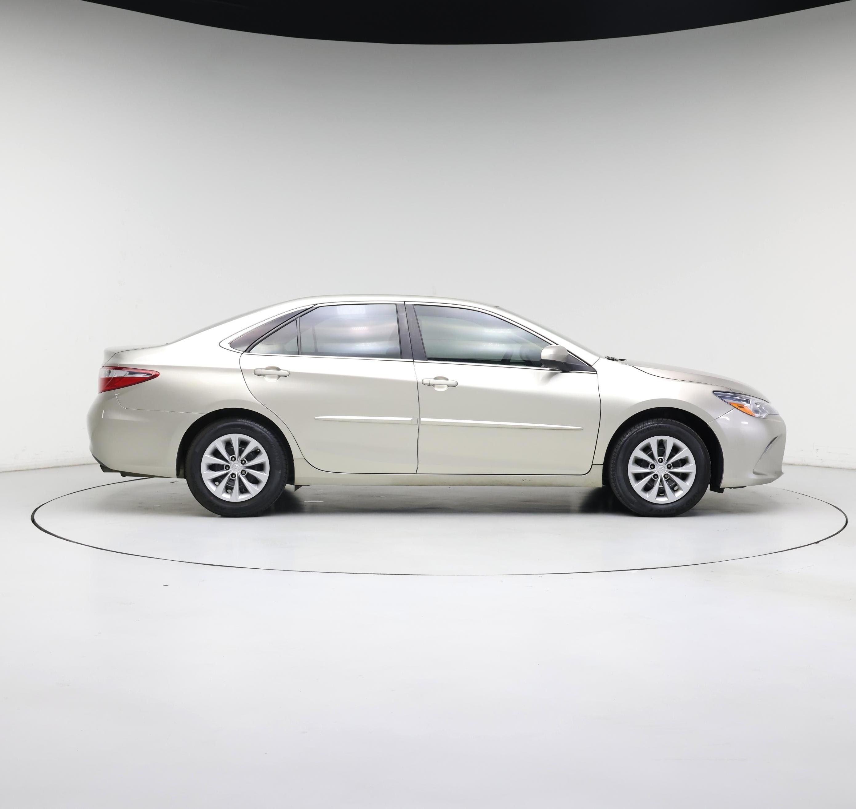 Thumbnail: 2017 Toyota Camry - 7