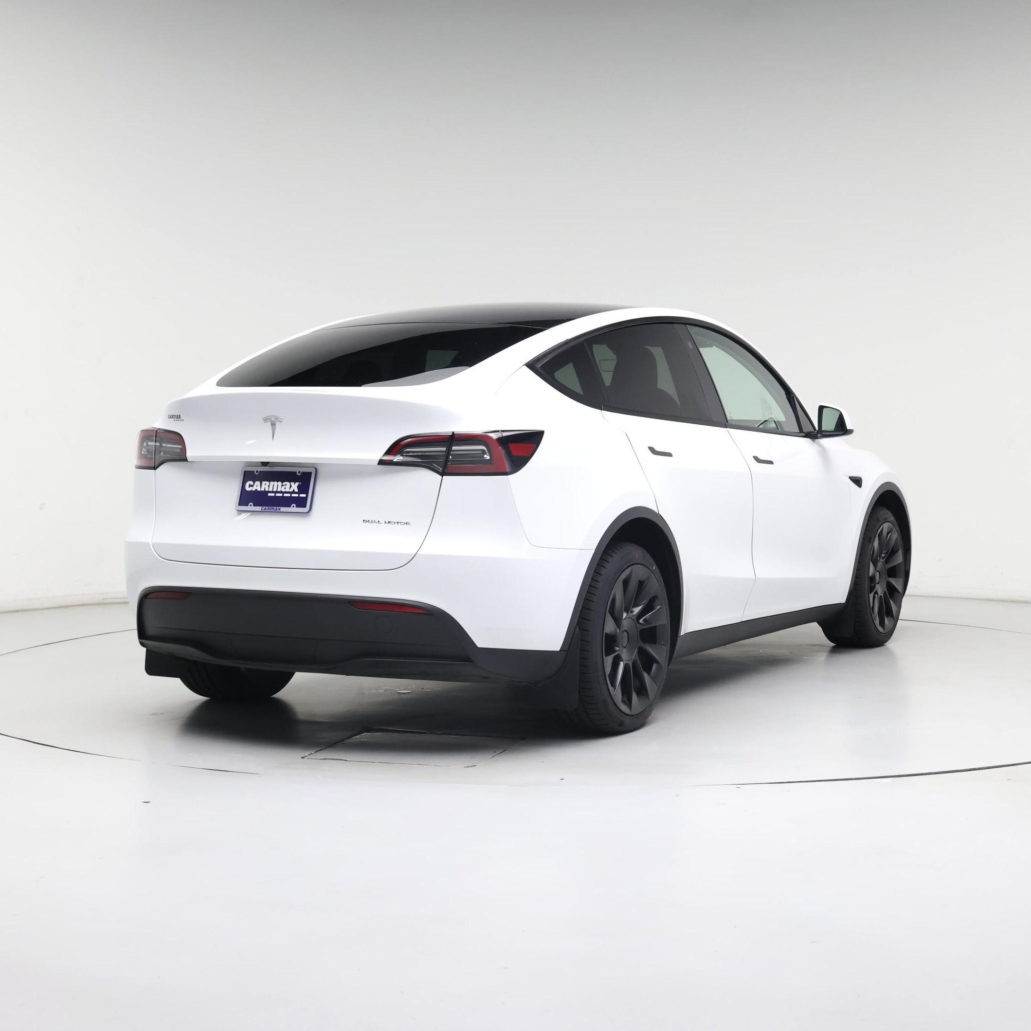 Thumbnail: 2023 Tesla Model Y - 8