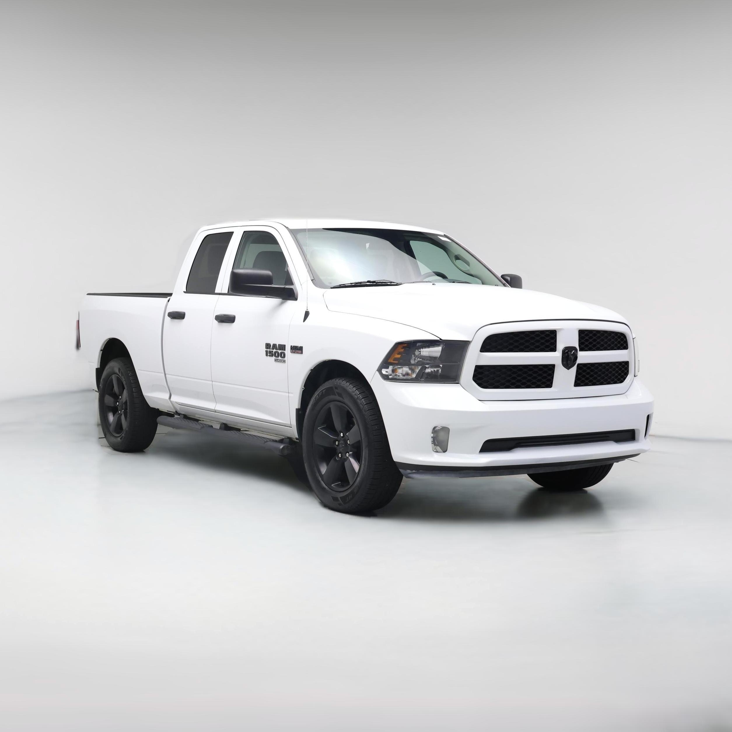 Thumbnail: 2019 RAM 1500 Classic - 1