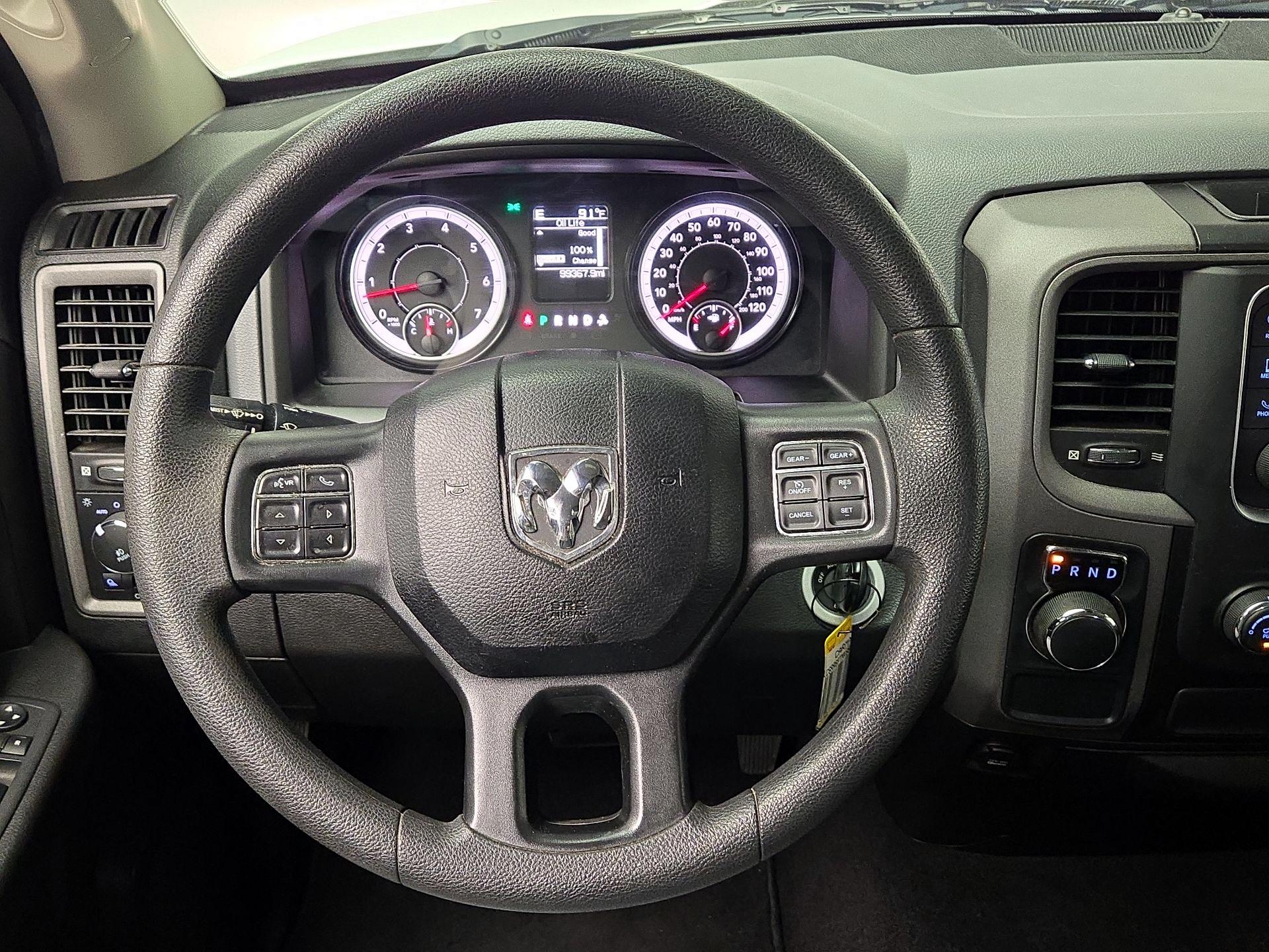 Thumbnail: 2019 RAM 1500 Classic - 10
