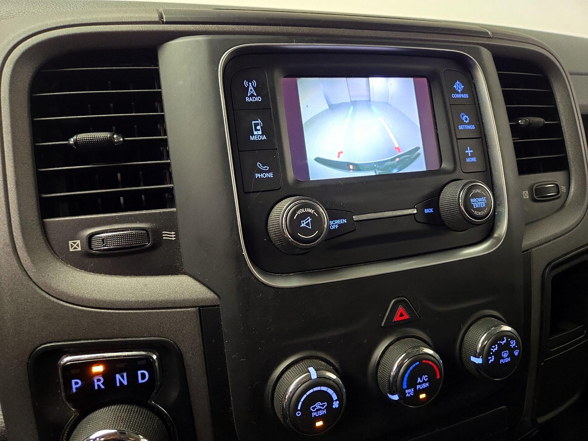 Thumbnail: 2019 RAM 1500 Classic - 14