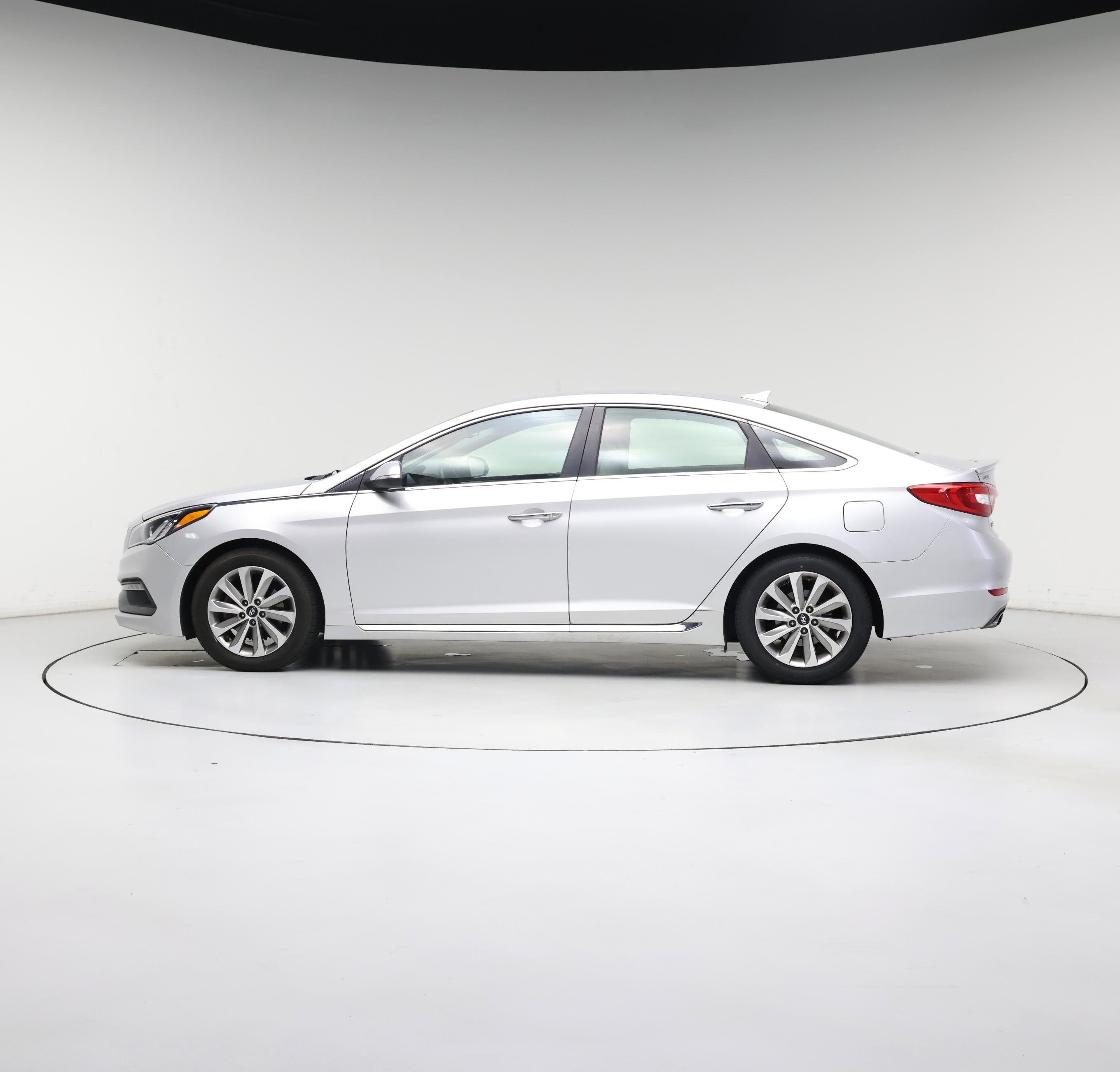 Thumbnail: 2015 Hyundai Sonata - 3