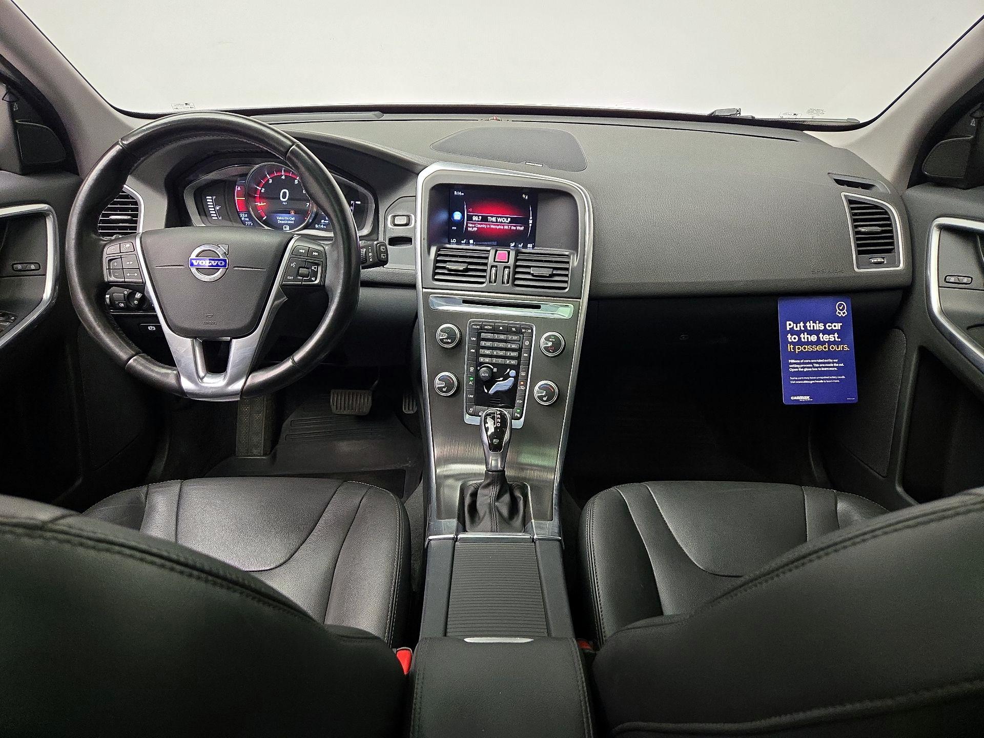 Thumbnail: 2016 Volvo XC60 - 9