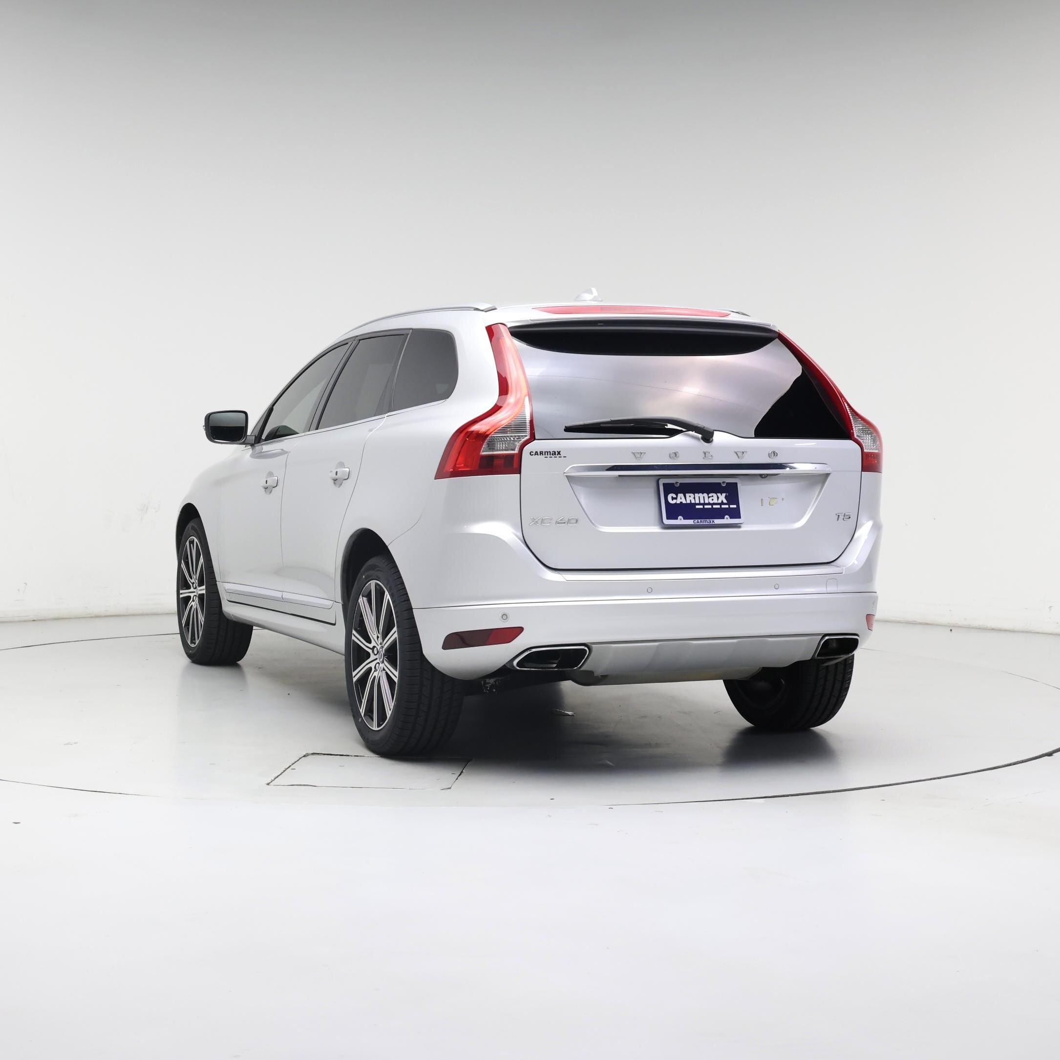 Thumbnail: 2016 Volvo XC60 - 2