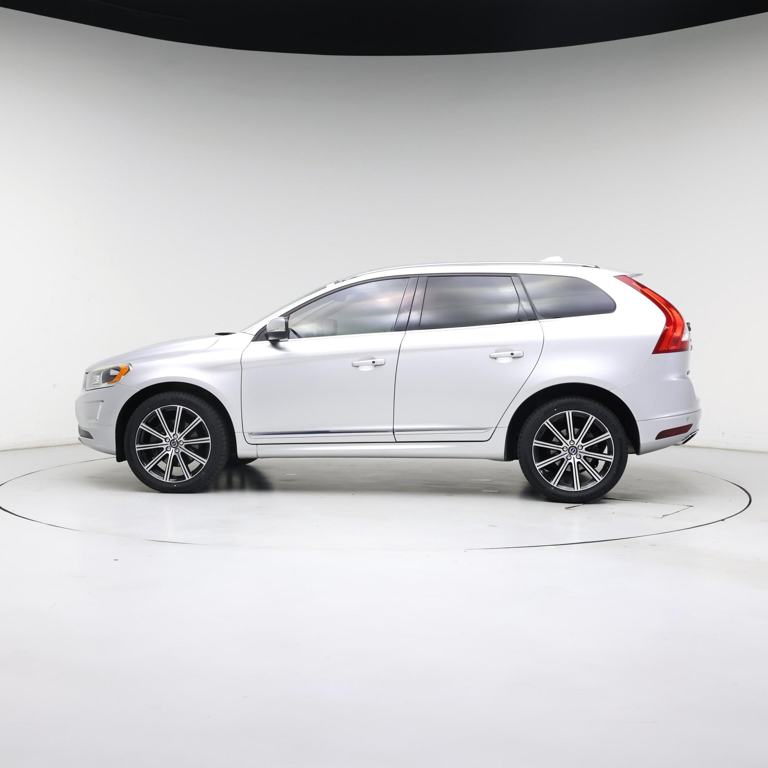 Thumbnail: 2016 Volvo XC60 - 3