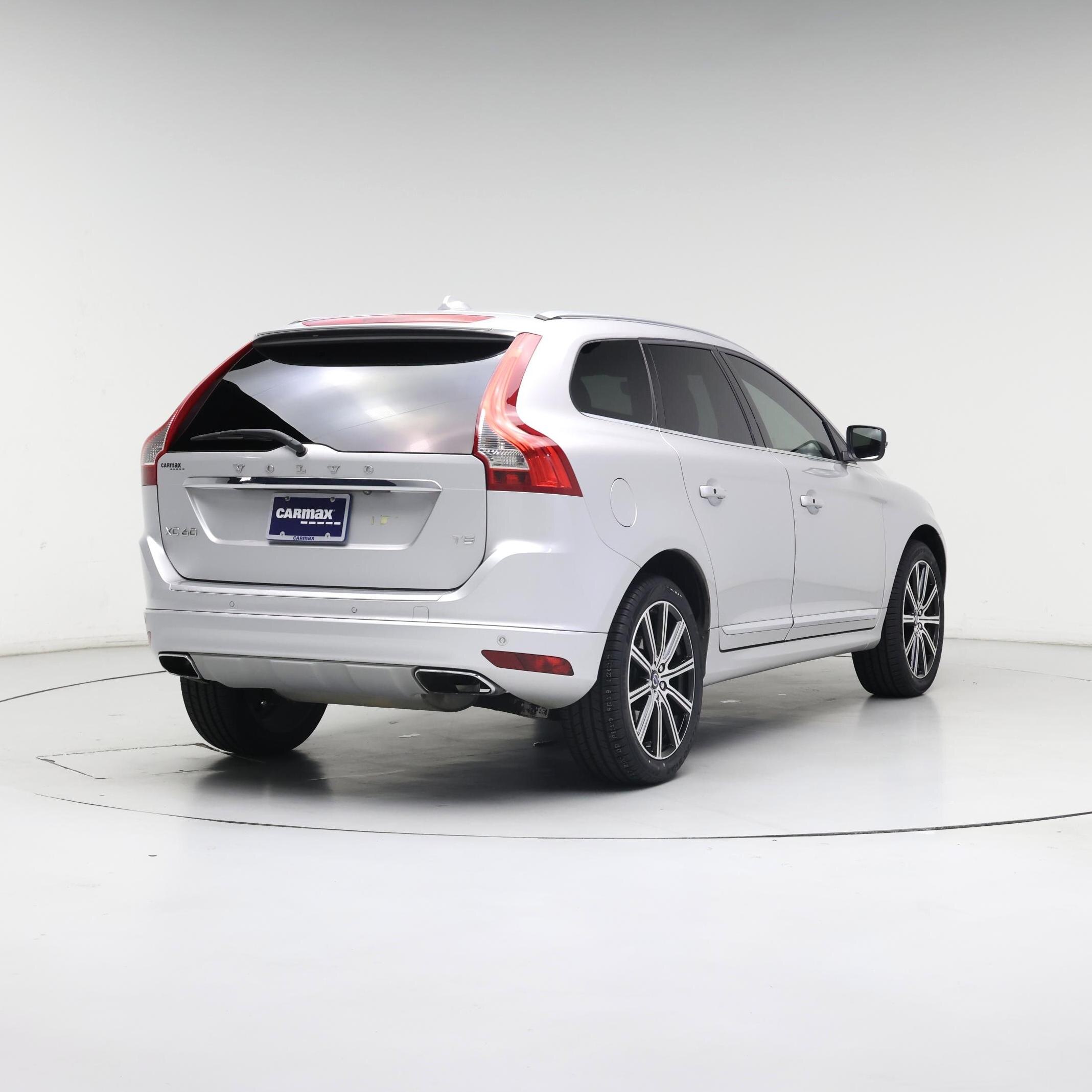 Thumbnail: 2016 Volvo XC60 - 8