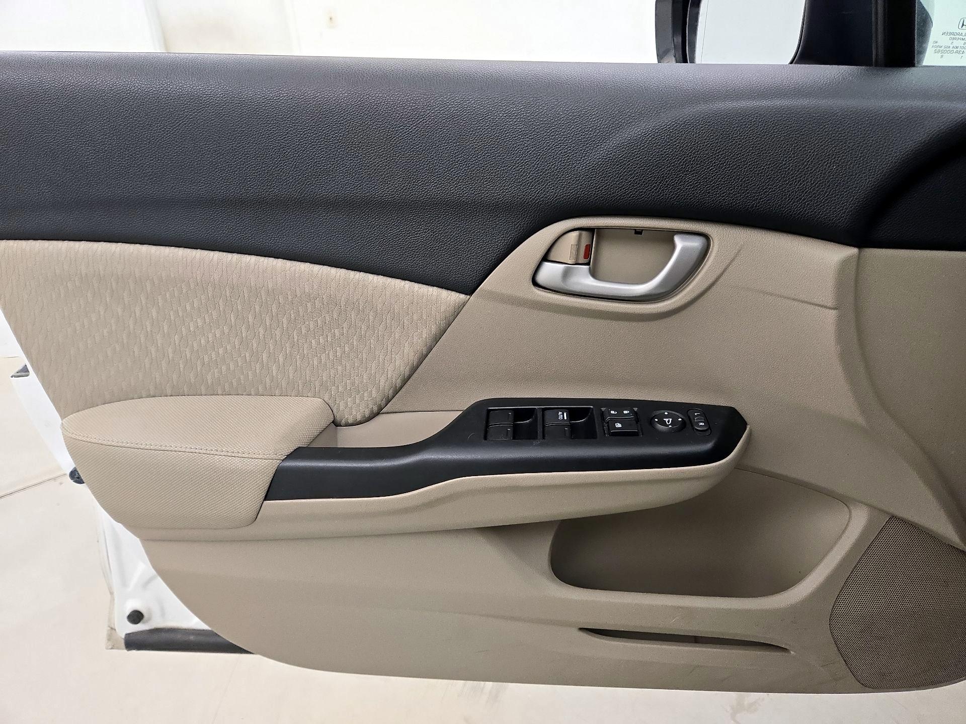 Thumbnail: 2015 Honda Civic - 12