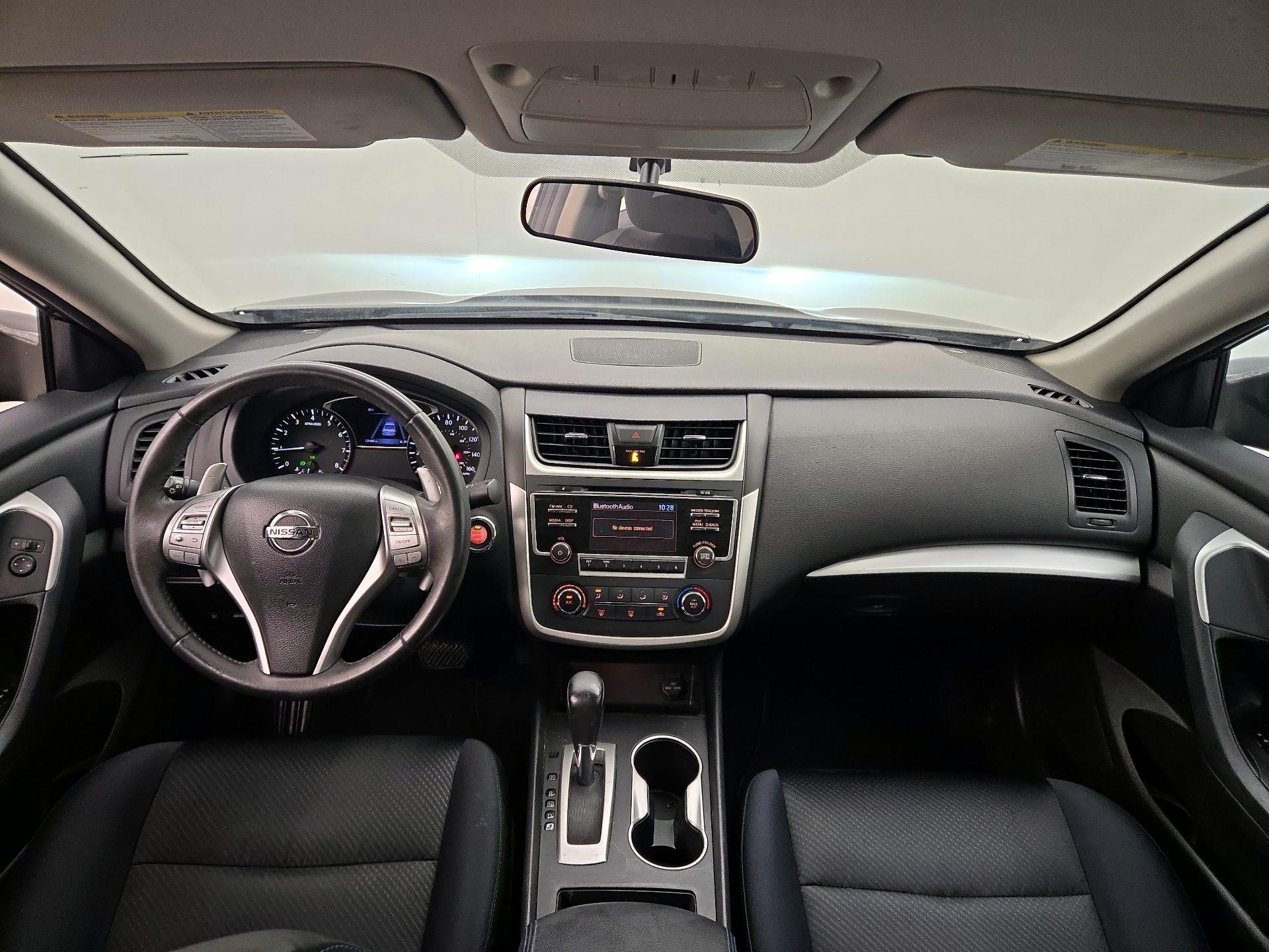 Thumbnail: 2017 Nissan Altima - 9