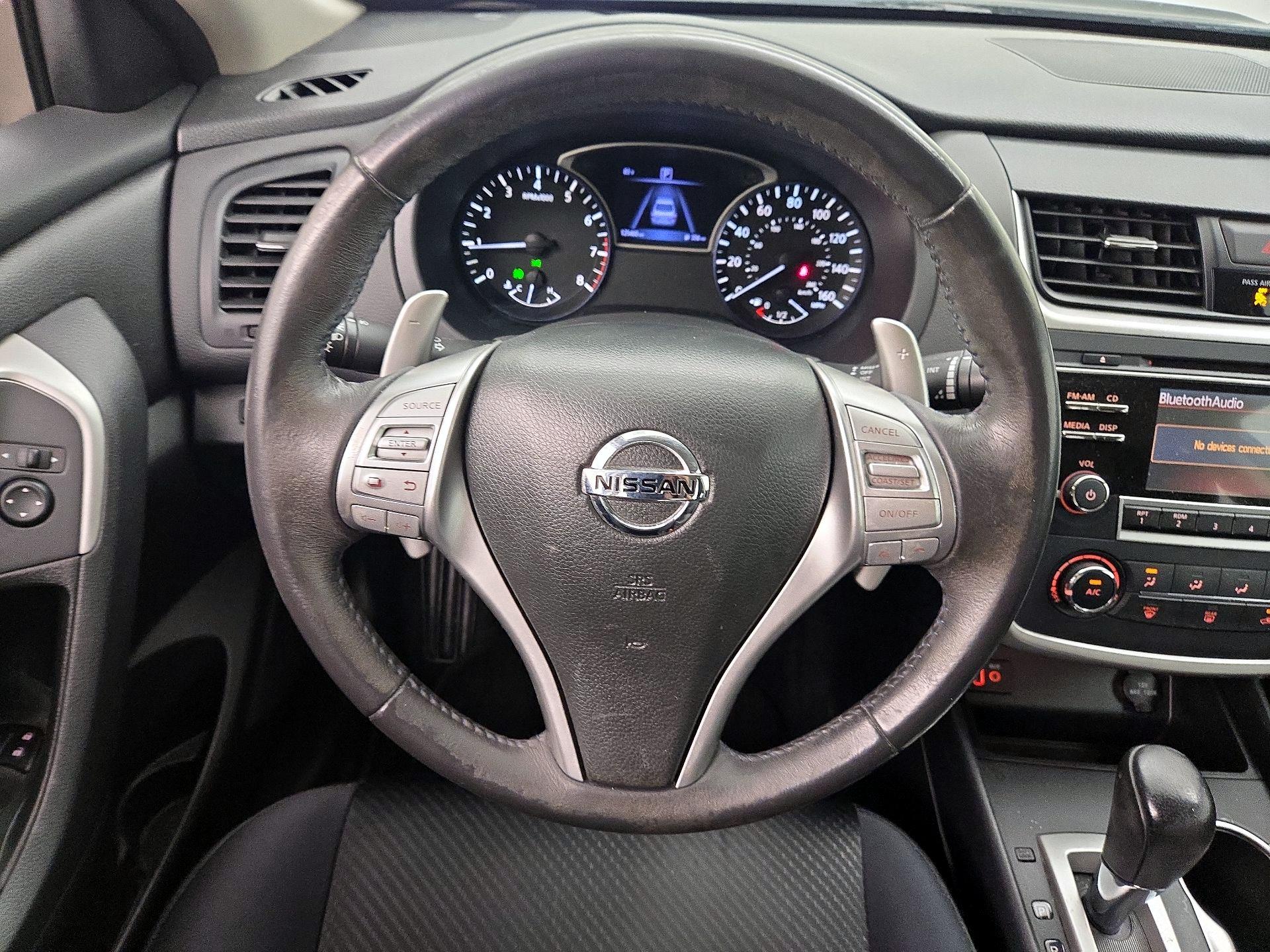 Thumbnail: 2017 Nissan Altima - 10