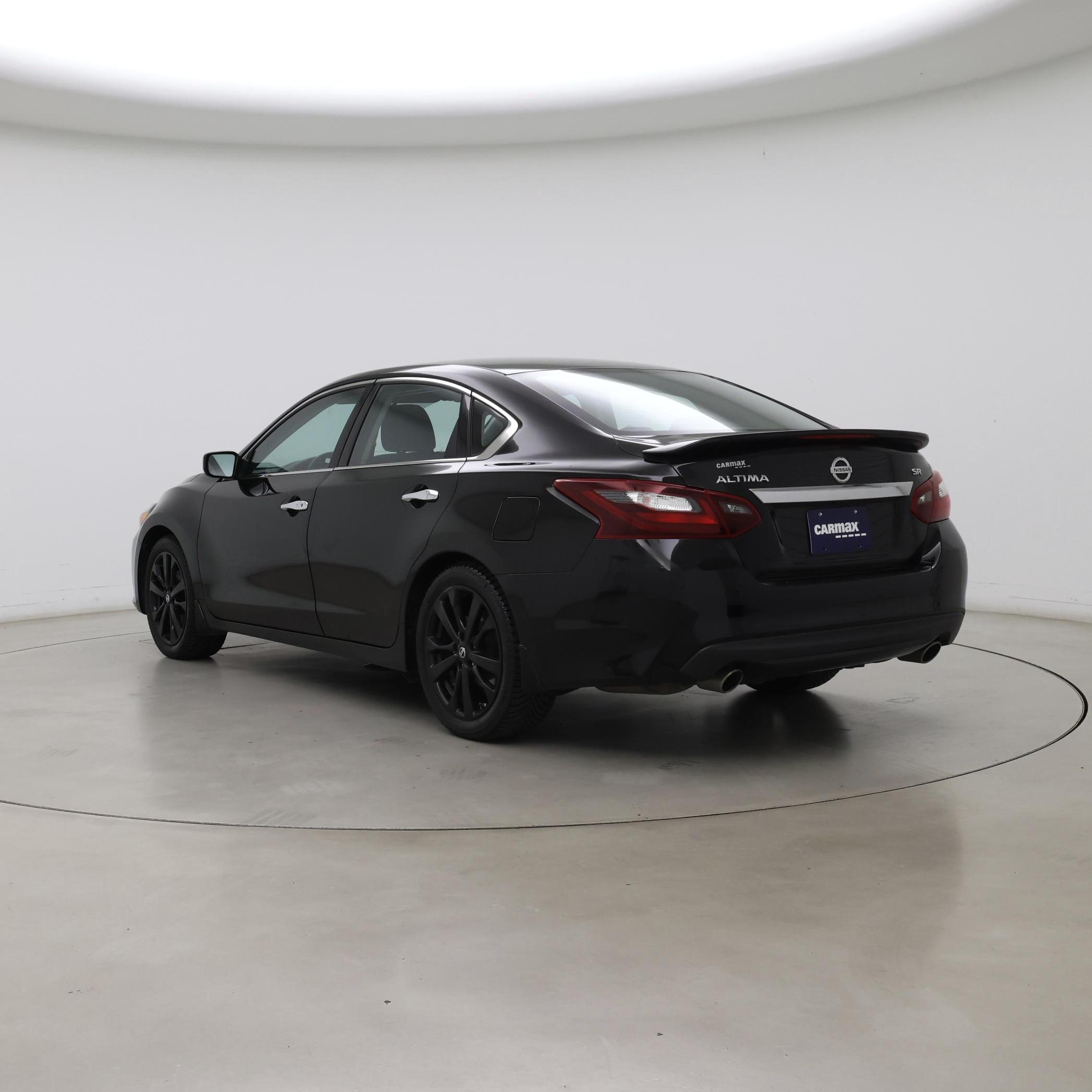 Thumbnail: 2017 Nissan Altima - 2