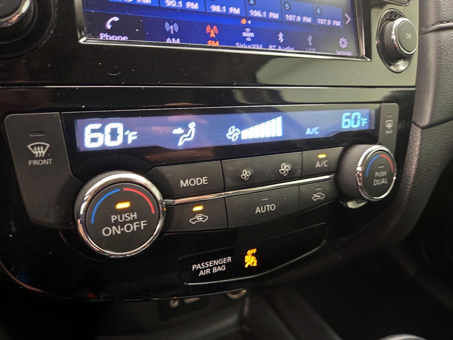Thumbnail: 2018 Nissan Rogue - 16