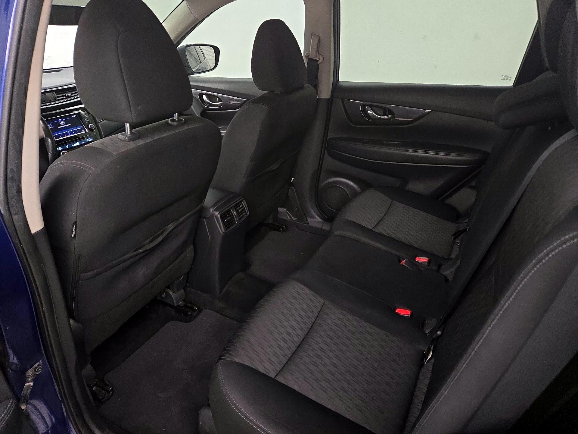 Thumbnail: 2018 Nissan Rogue - 19