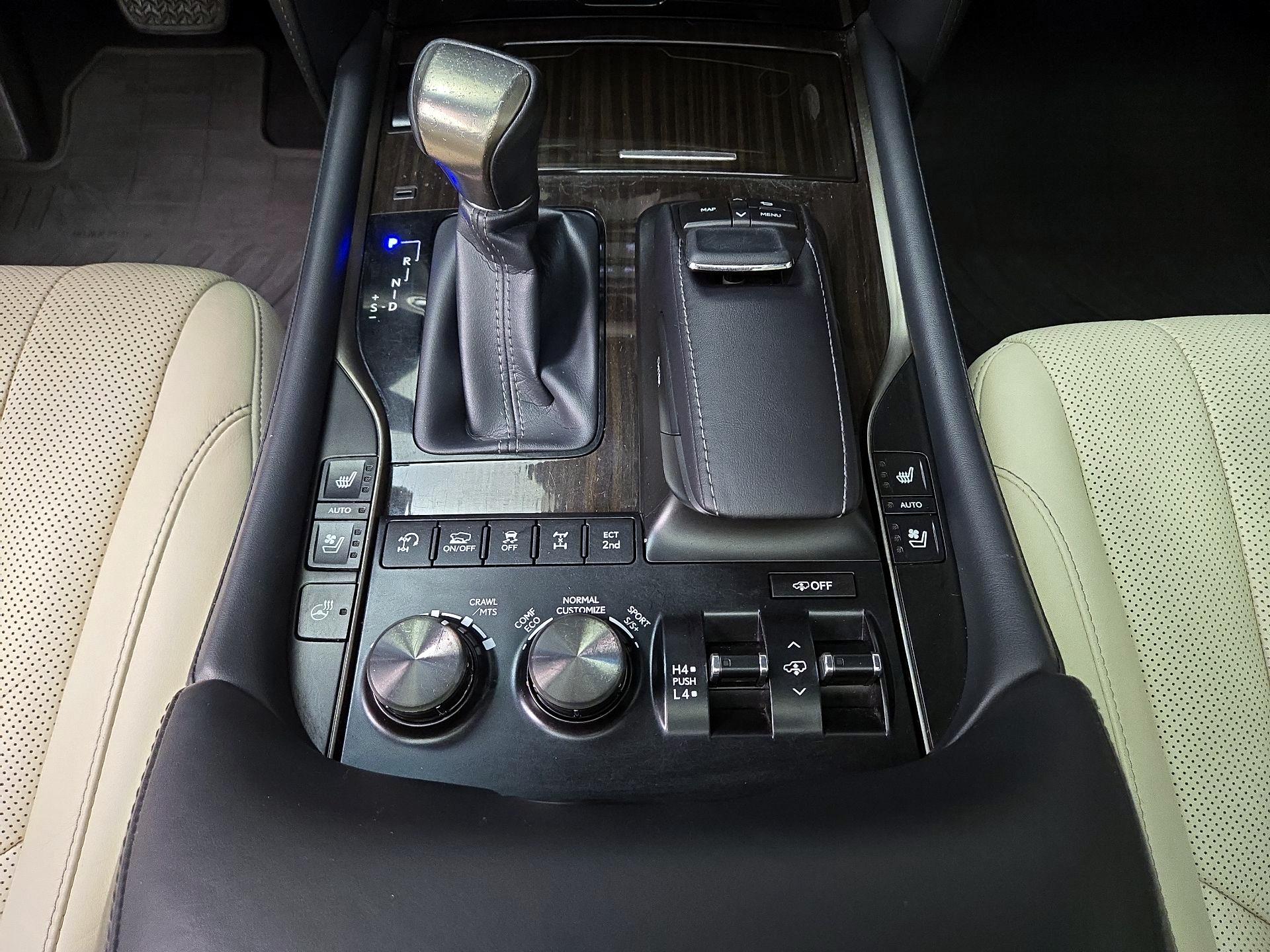 Thumbnail: 2019 Lexus LX - 18