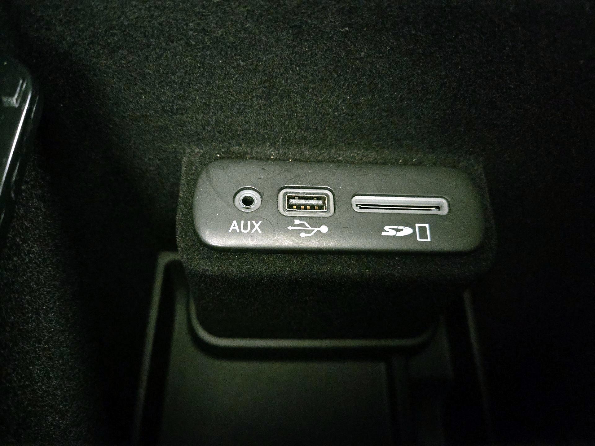 Thumbnail: 2016 Dodge Charger - 18
