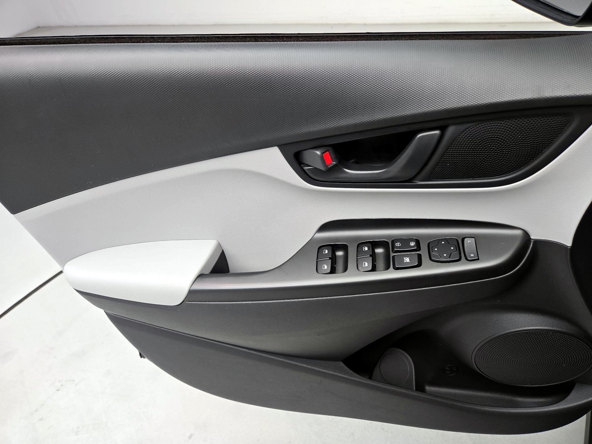 Thumbnail: 2022 Hyundai Kona - 12