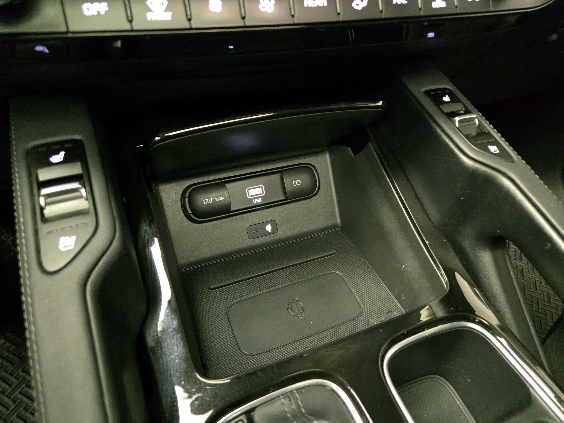 Thumbnail: 2020 Kia Telluride - 19