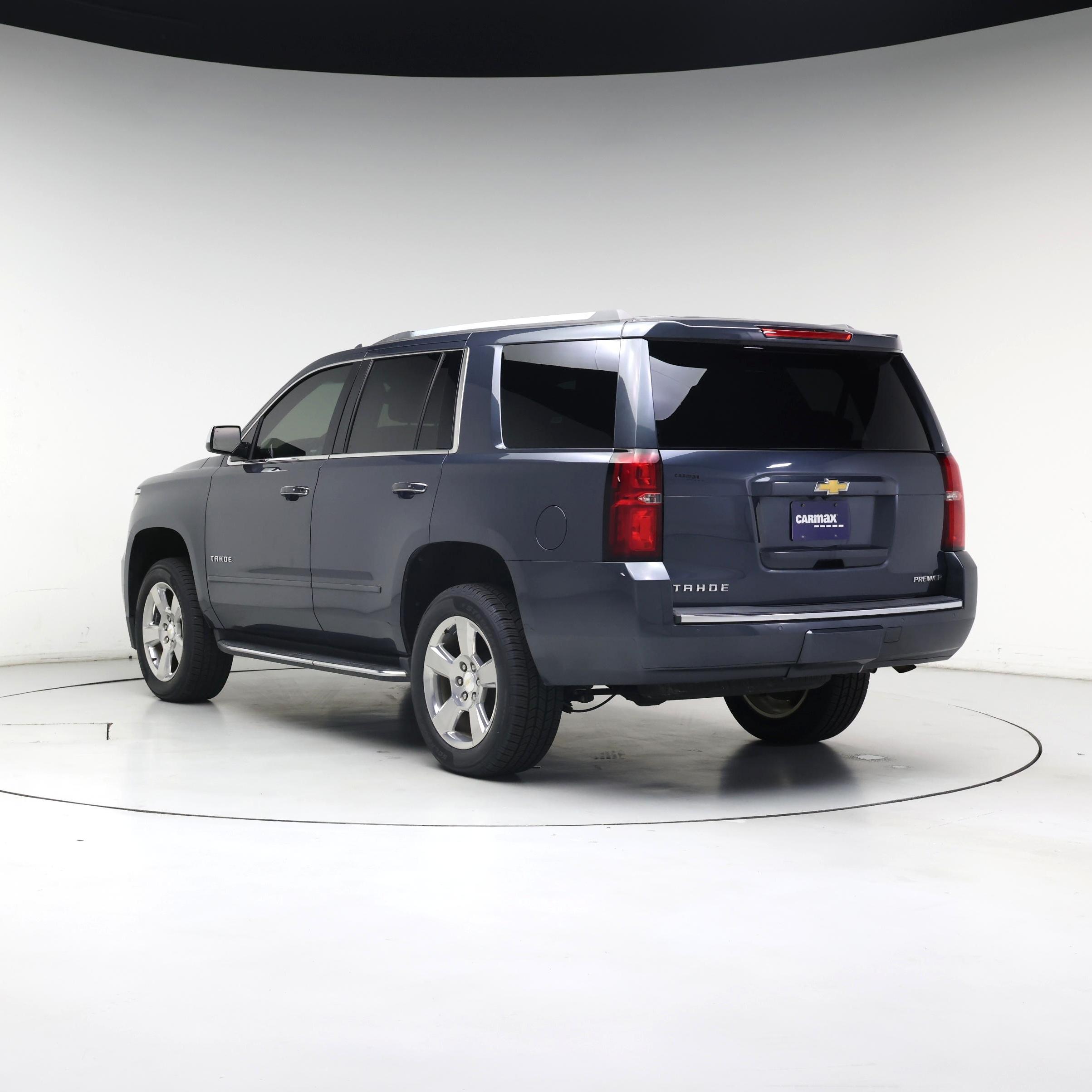 Thumbnail: 2019 Chevrolet Tahoe - 2