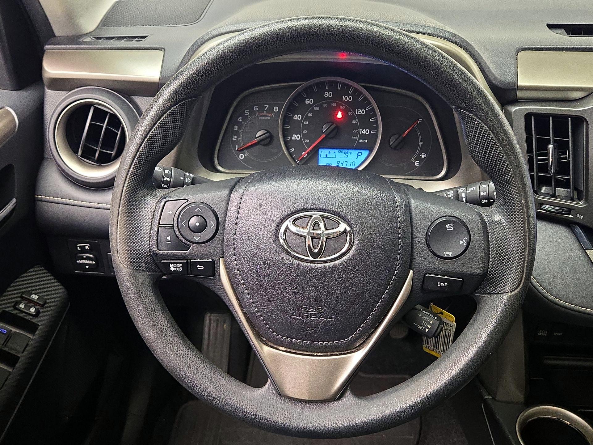 Thumbnail: 2014 Toyota RAV4 - 10