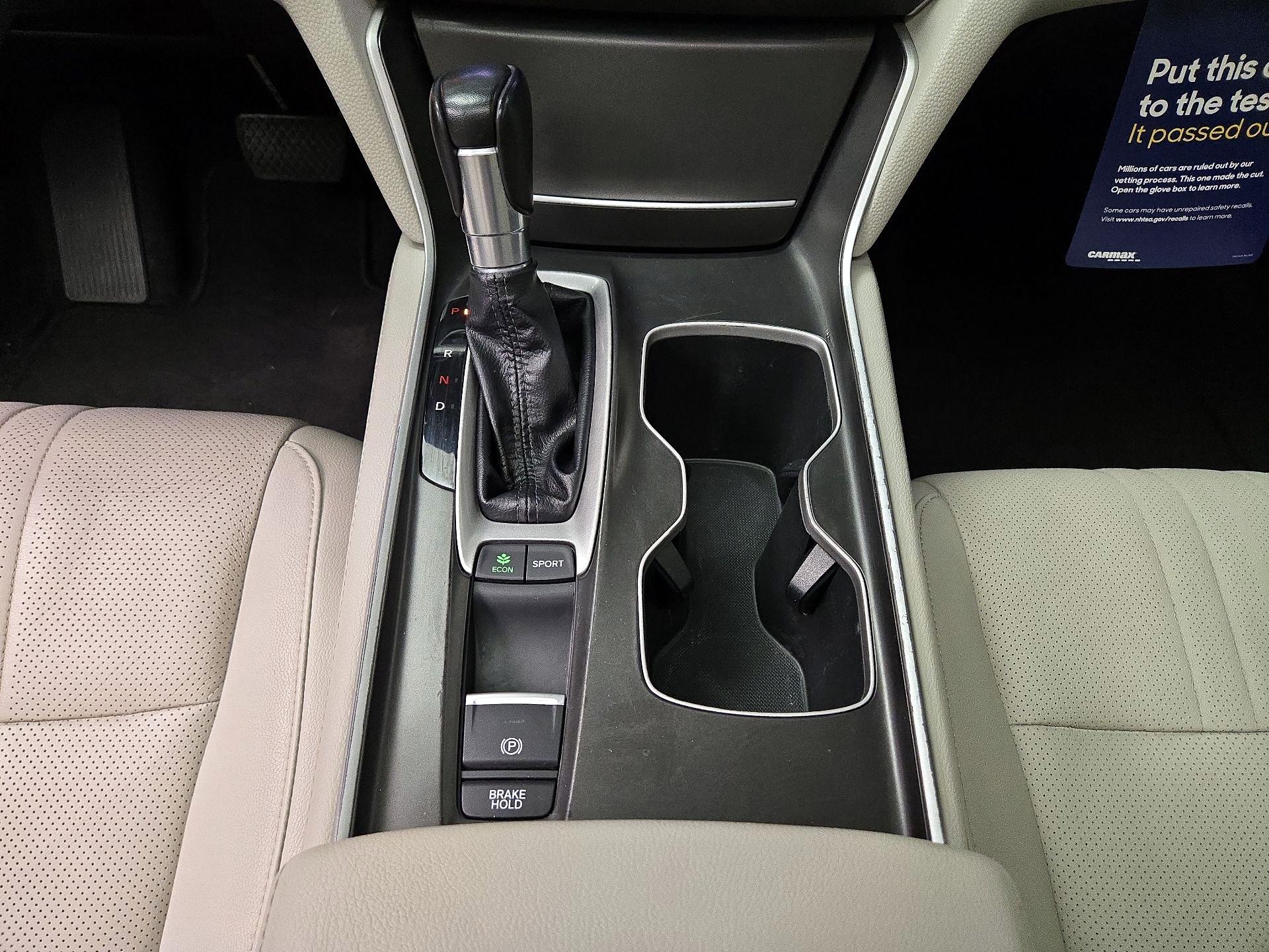 Thumbnail: 2018 Honda Accord - 18