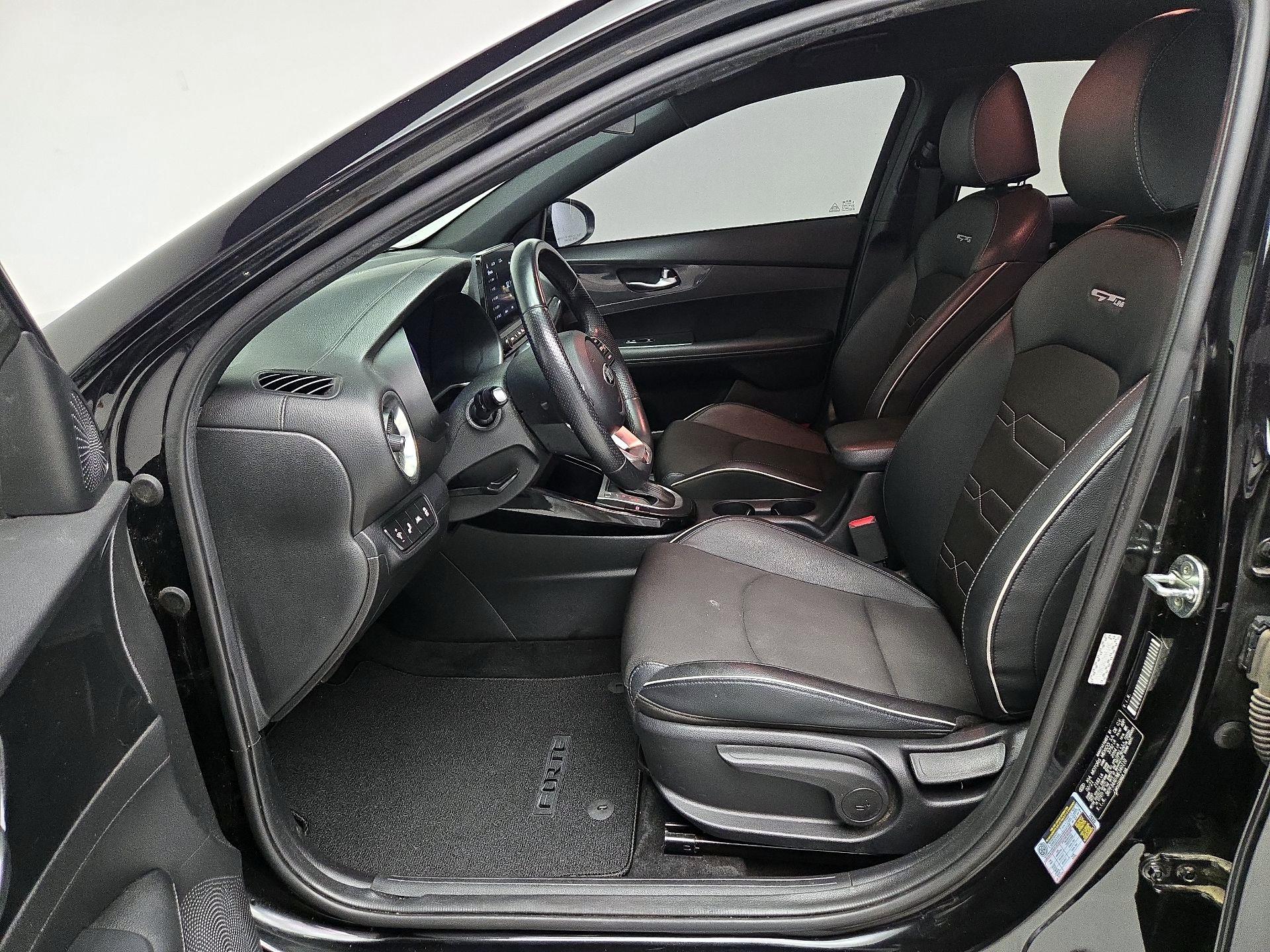 Thumbnail: 2021 Kia Forte - 11