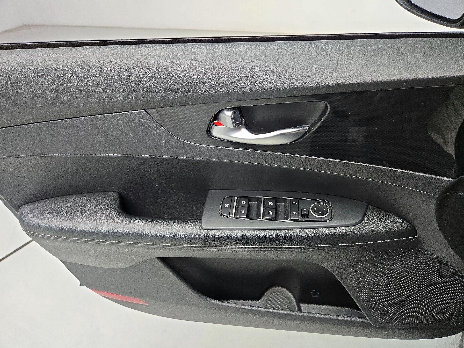 Thumbnail: 2021 Kia Forte - 12