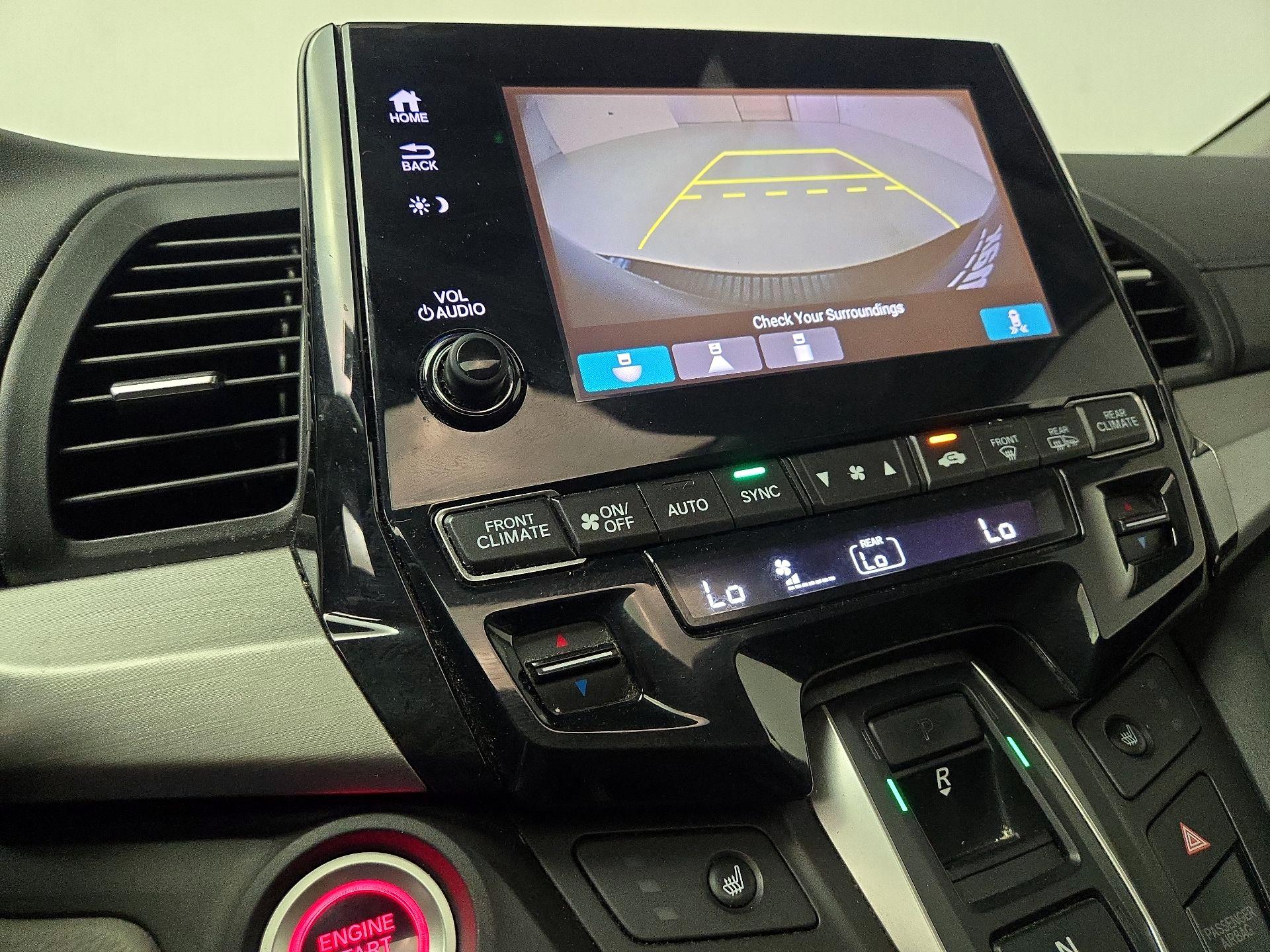 Thumbnail: 2019 Honda Odyssey - 14