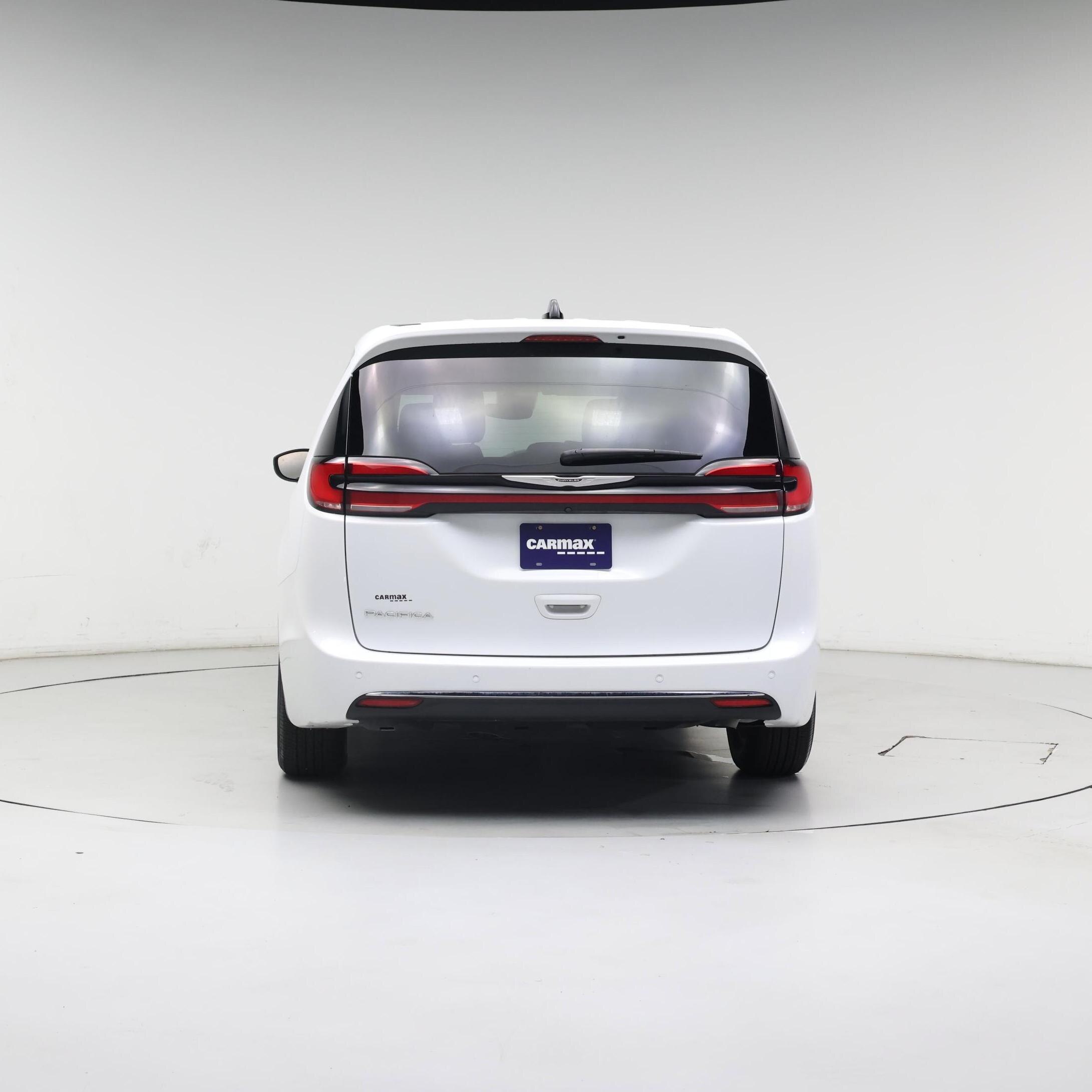 Thumbnail: 2023 Chrysler Pacifica - 6