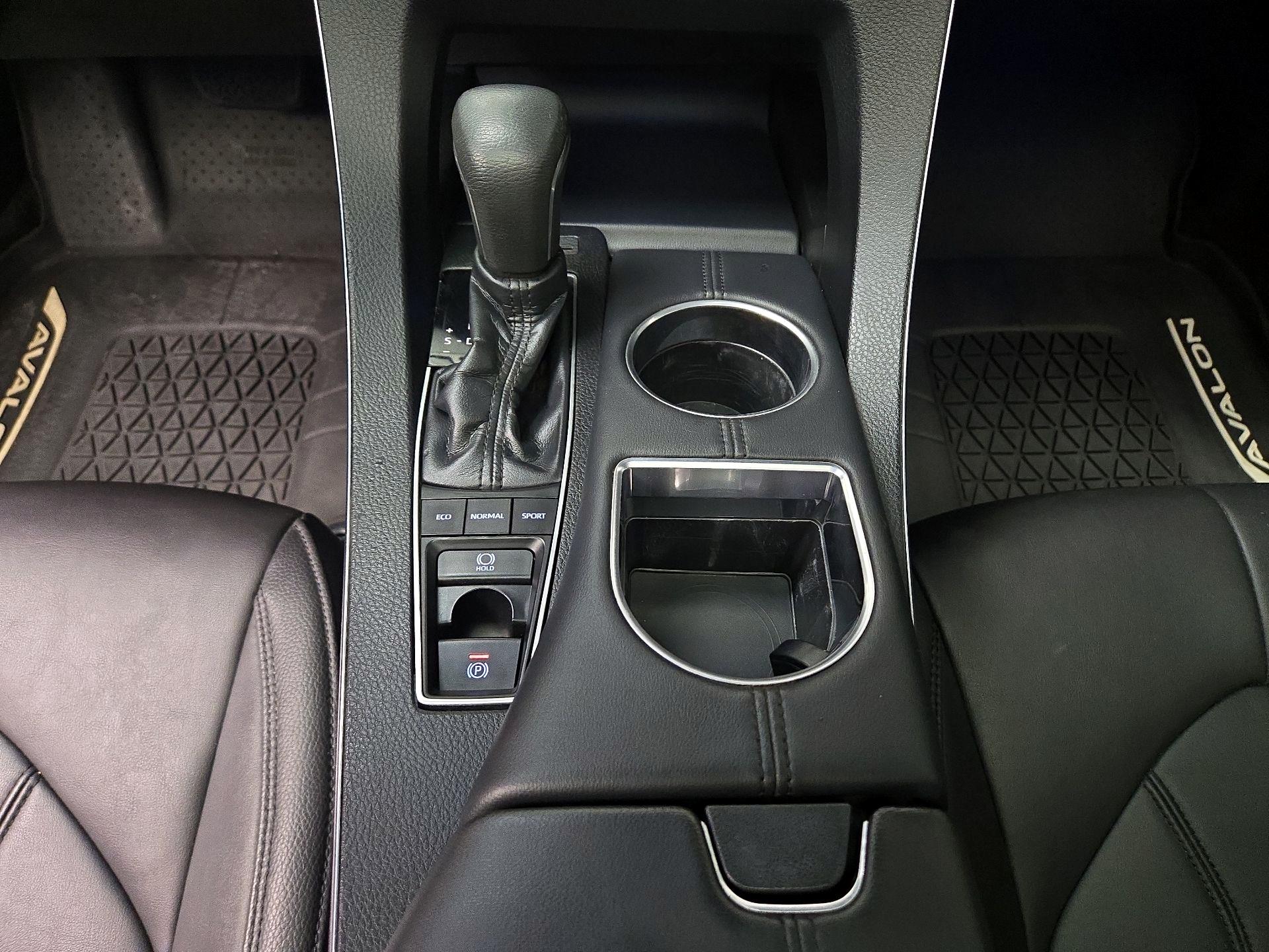 Thumbnail: 2019 Toyota Avalon - 17