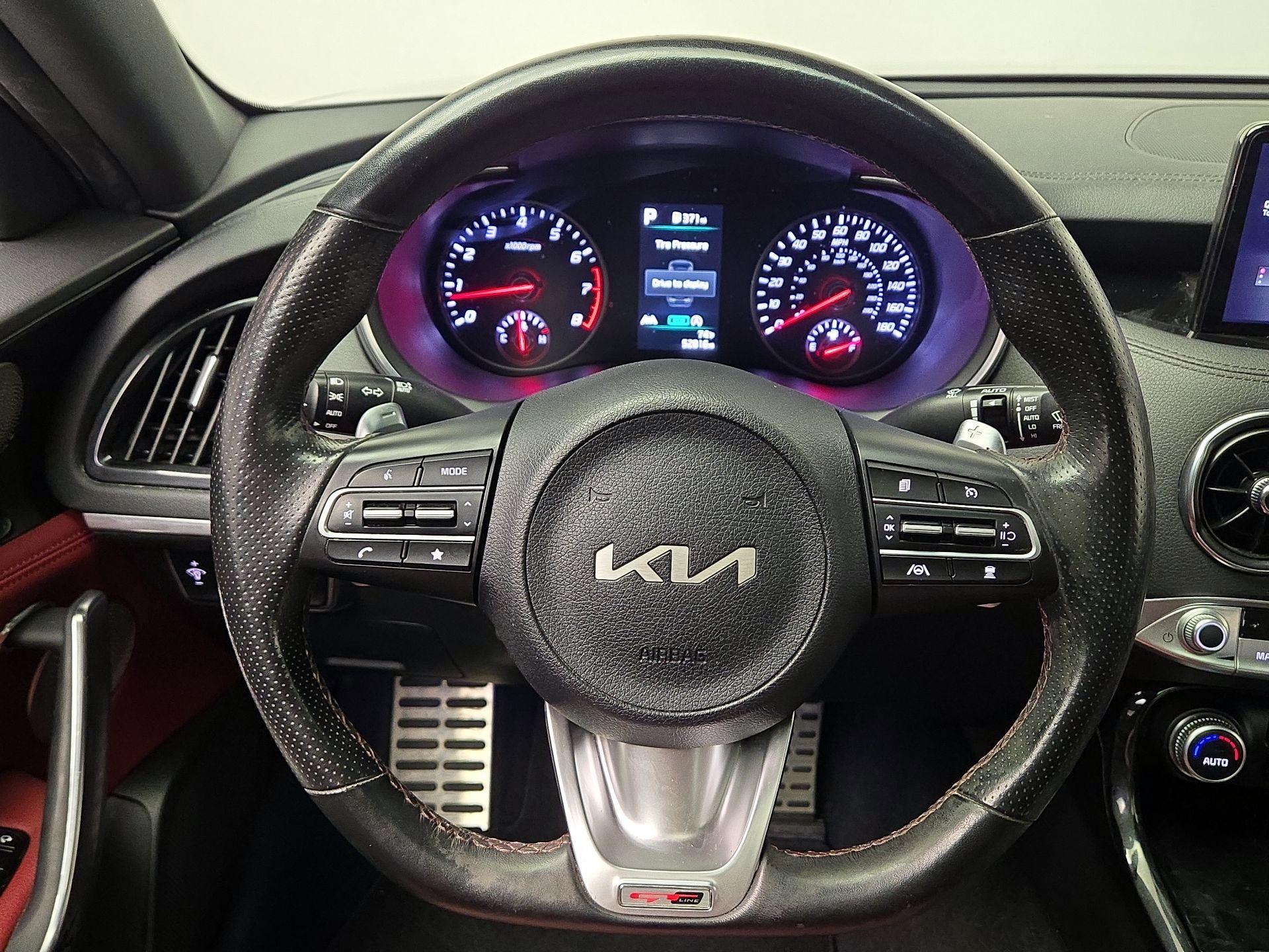 Thumbnail: 2022 Kia Stinger - 10
