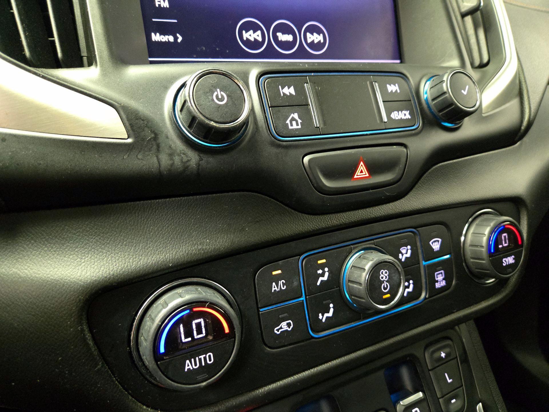 Thumbnail: 2020 GMC Terrain - 17