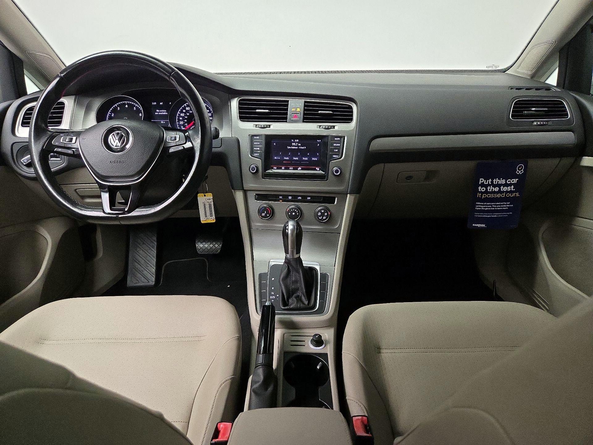 Thumbnail: 2015 Volkswagen Golf - 9