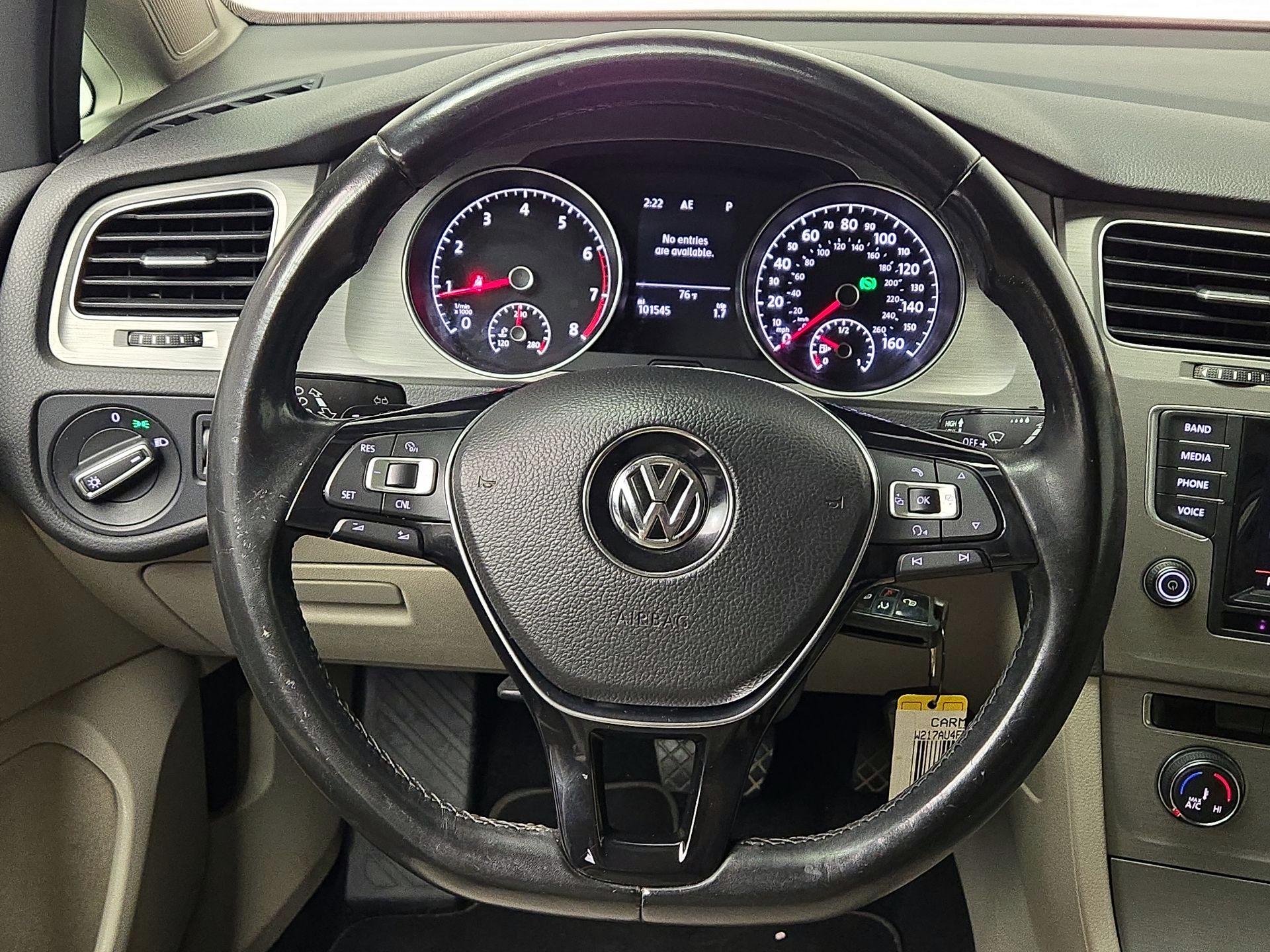 Thumbnail: 2015 Volkswagen Golf - 10
