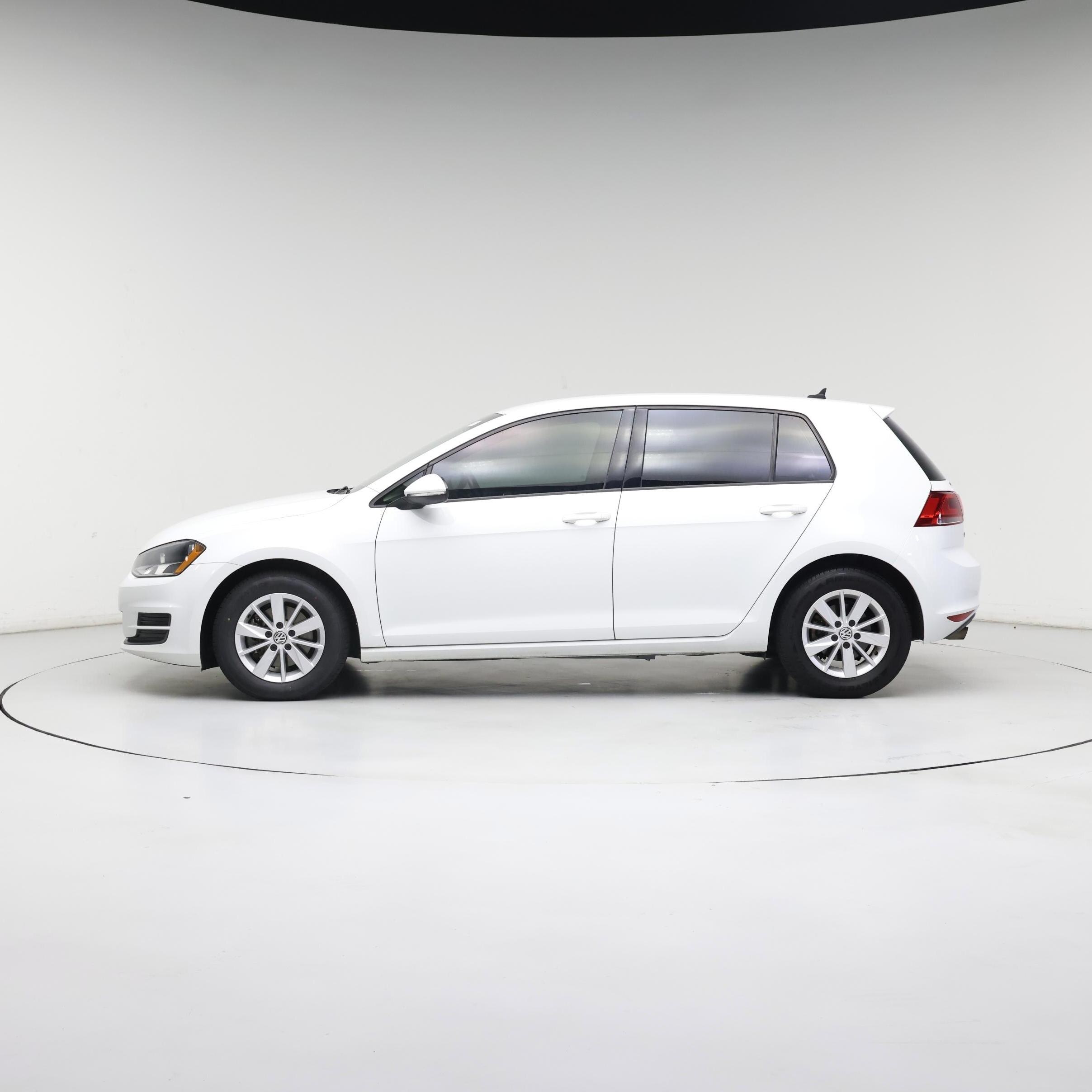 Thumbnail: 2015 Volkswagen Golf - 3