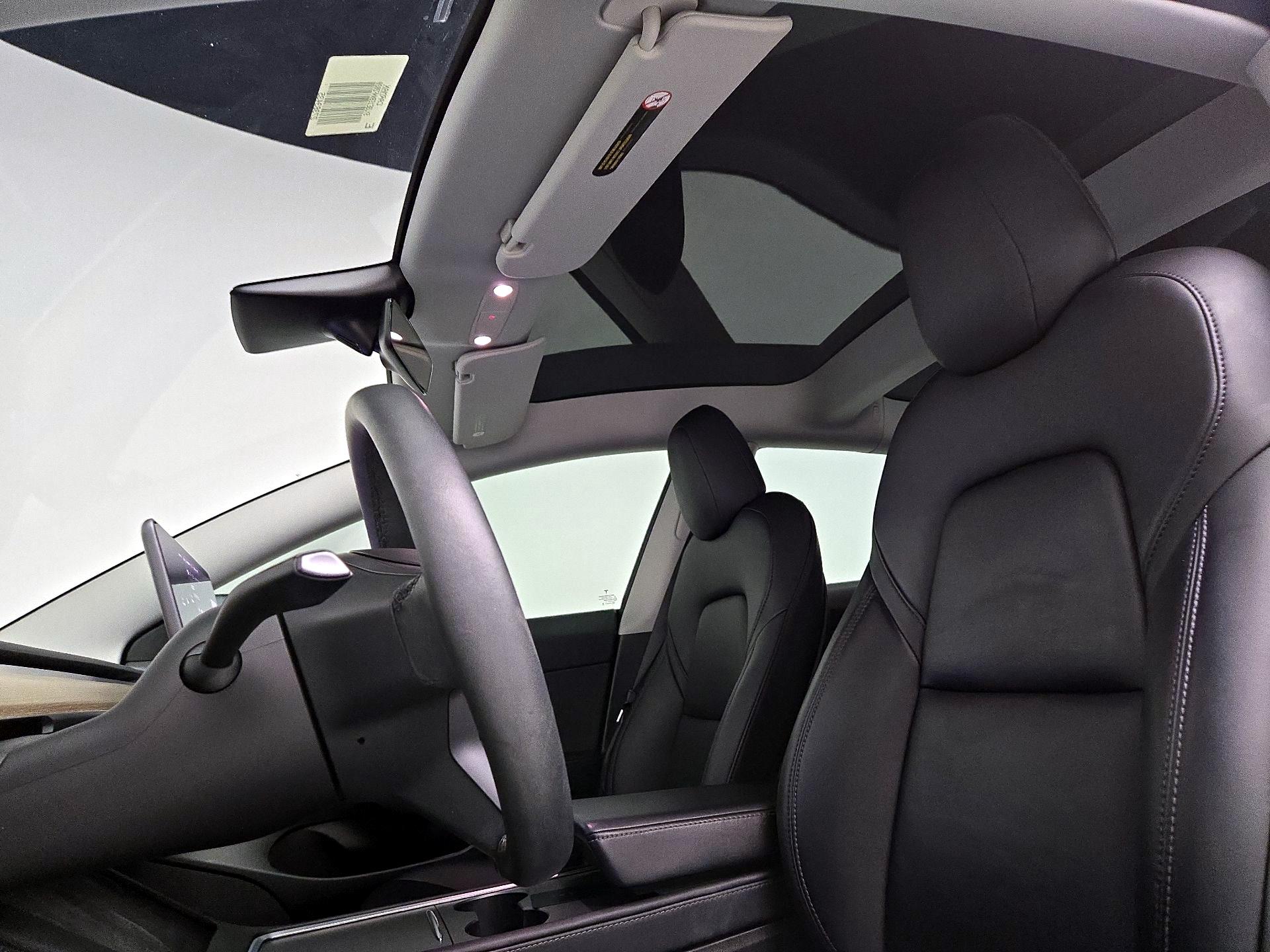 Thumbnail: 2022 Tesla Model 3 - 20