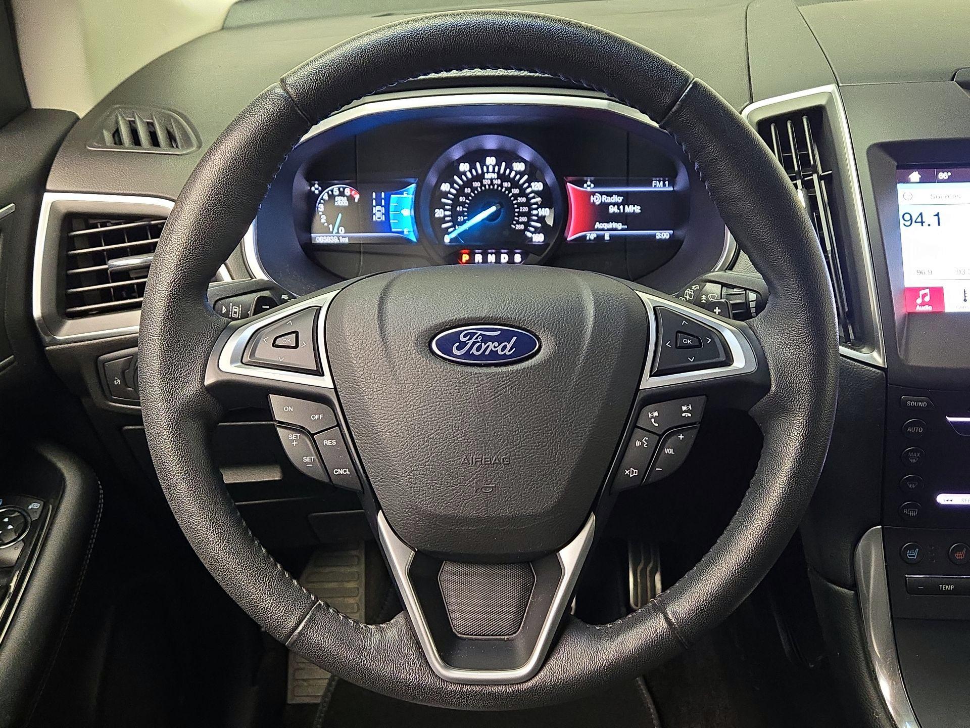 Thumbnail: 2016 Ford Edge - 10