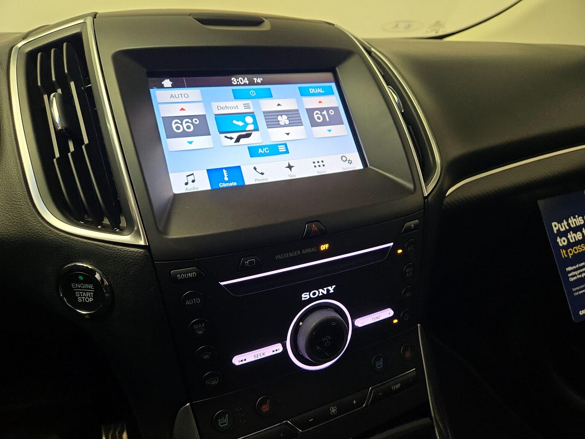 Thumbnail: 2016 Ford Edge - 17