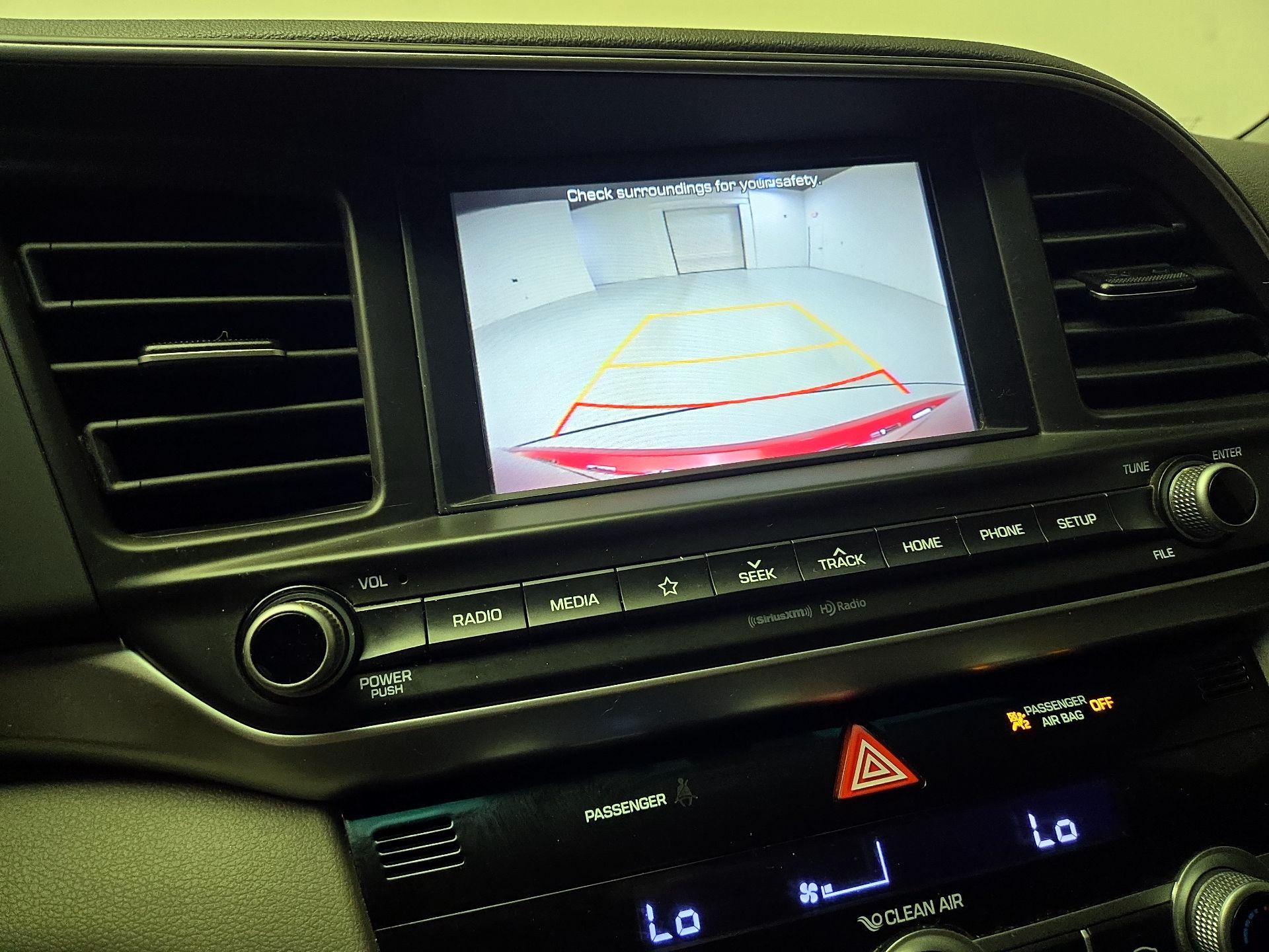 Thumbnail: 2020 Hyundai Elantra - 14