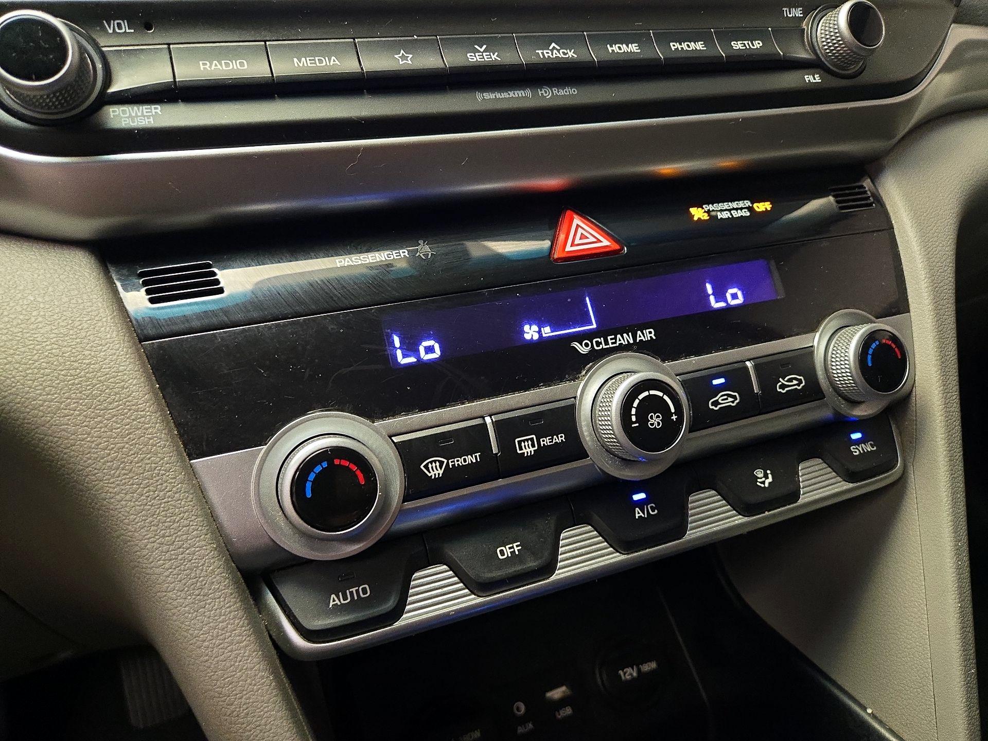 Thumbnail: 2020 Hyundai Elantra - 16