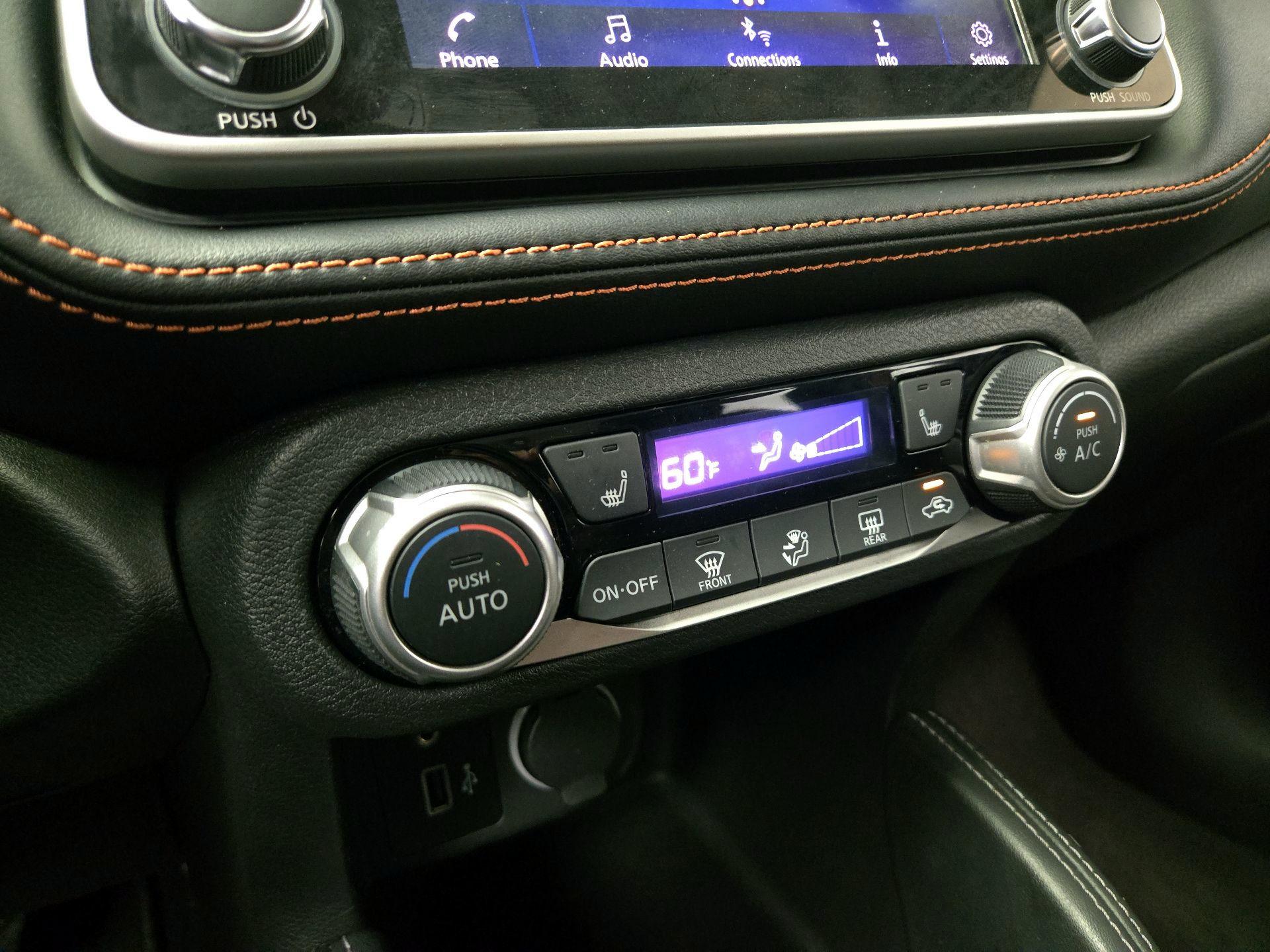 Thumbnail: 2018 Nissan Kicks - 16