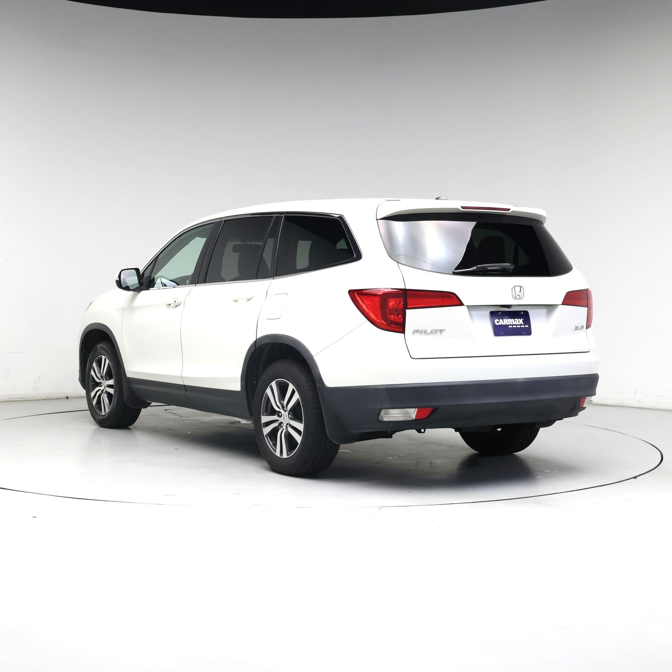 Thumbnail: 2016 Honda Pilot - 2