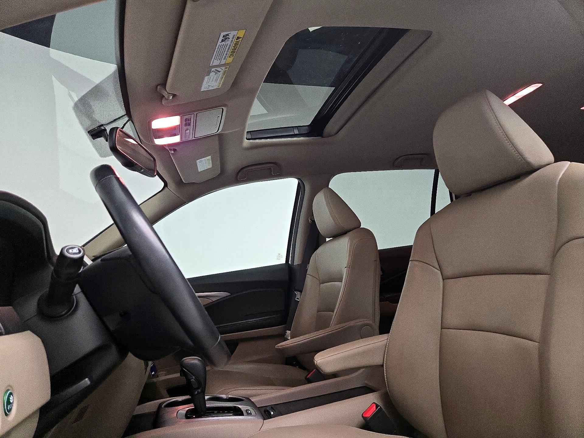 Thumbnail: 2016 Honda Pilot - 19