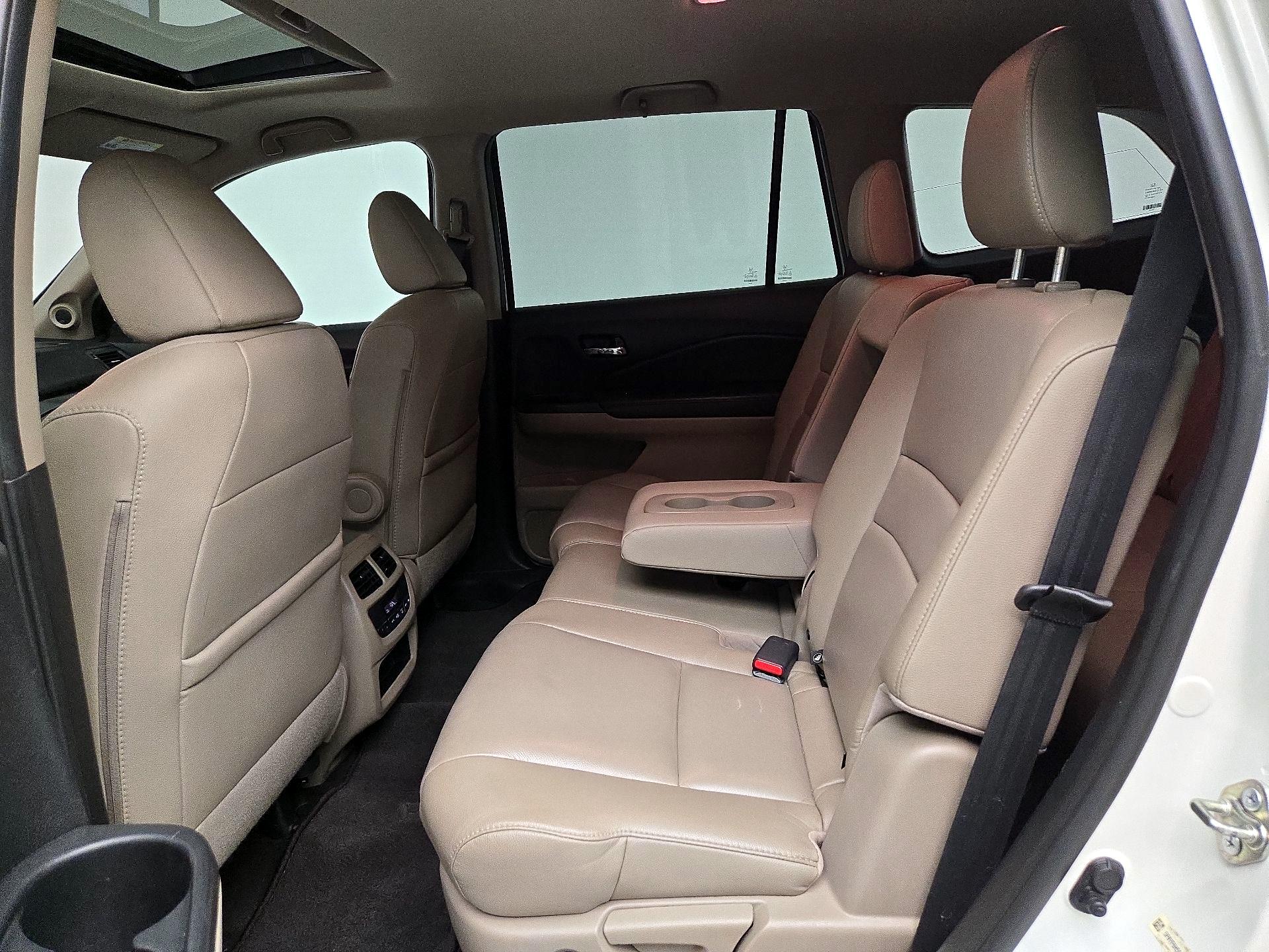 Thumbnail: 2016 Honda Pilot - 20