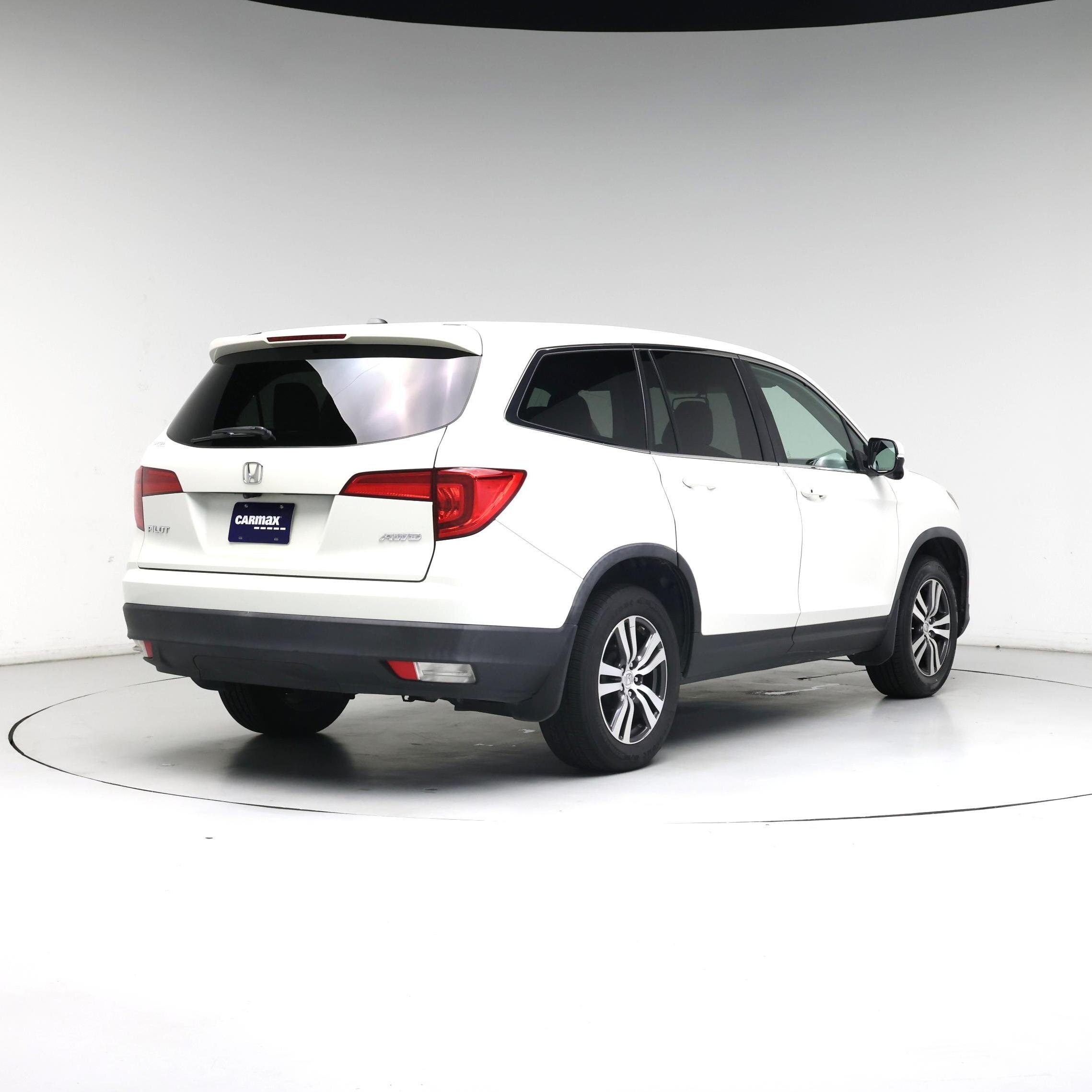 Thumbnail: 2016 Honda Pilot - 8