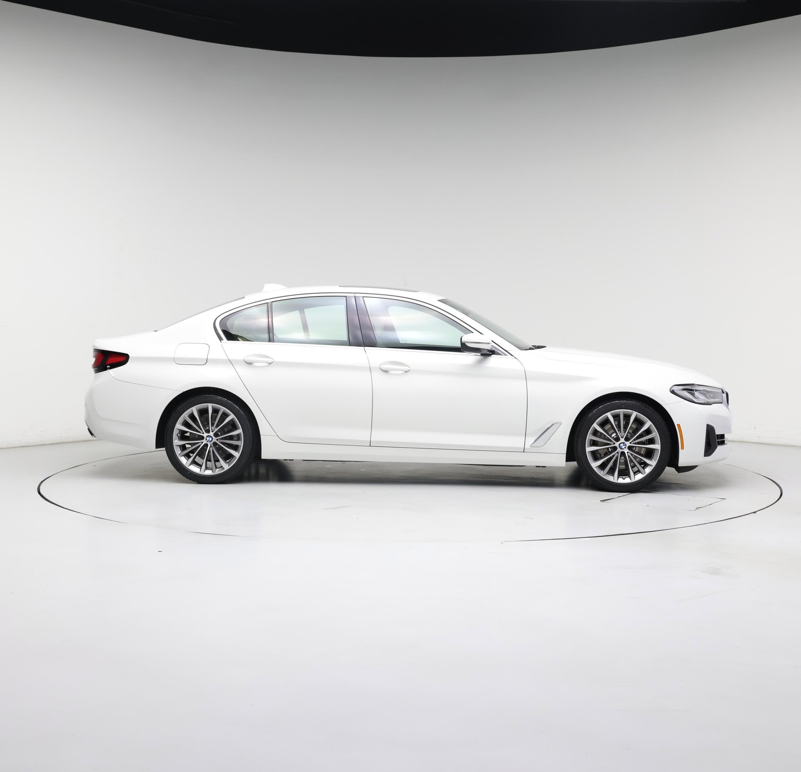 Thumbnail: 2022 BMW 5 Series - 7