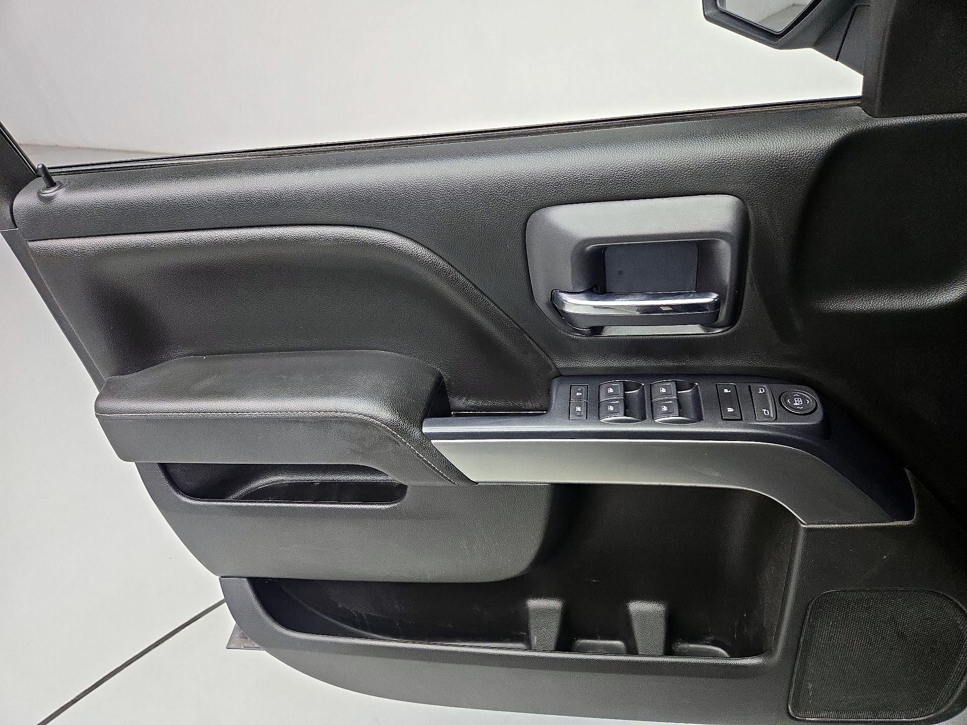 Thumbnail: 2019 Chevrolet Silverado 1500 - 12