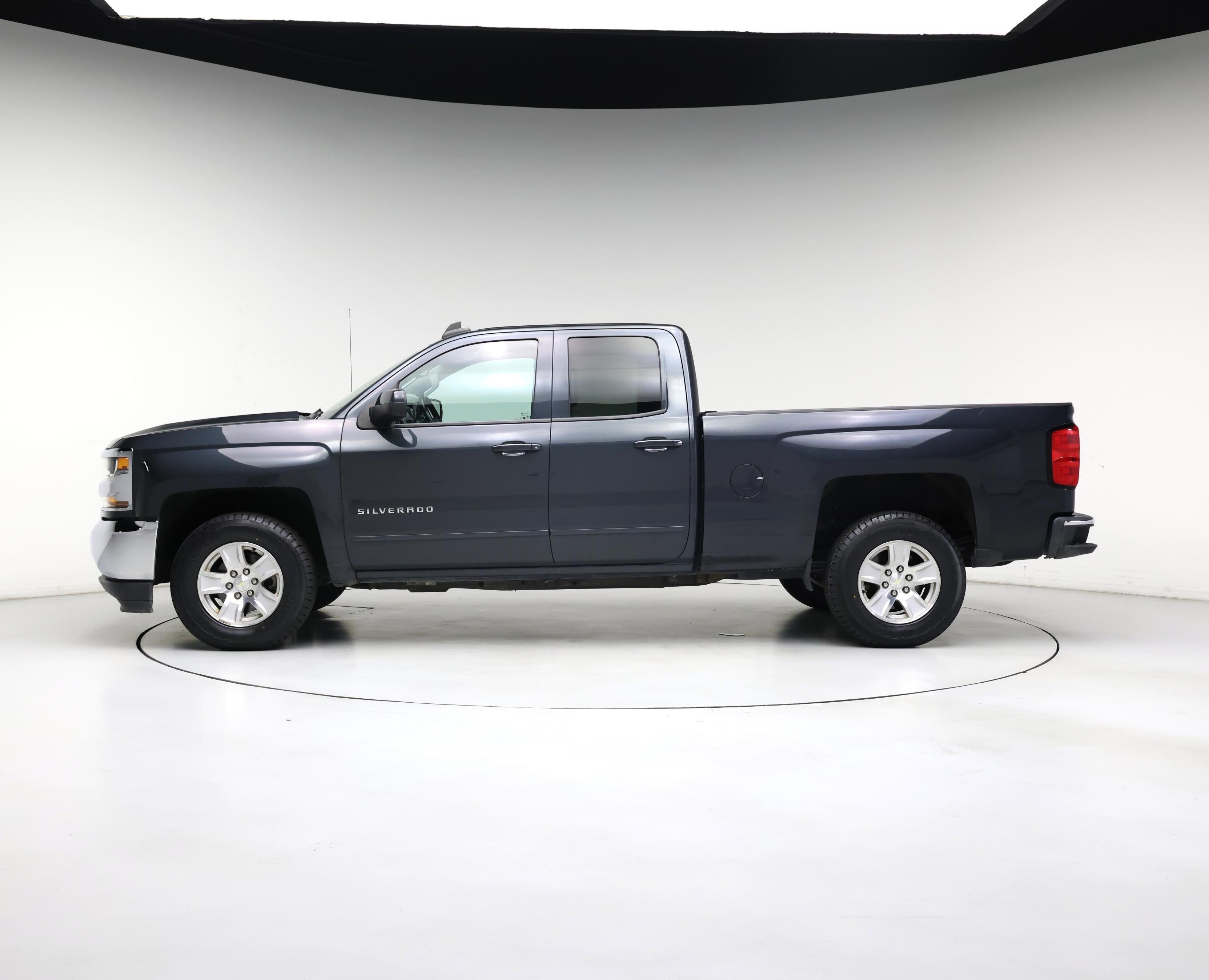 Thumbnail: 2019 Chevrolet Silverado 1500 - 3